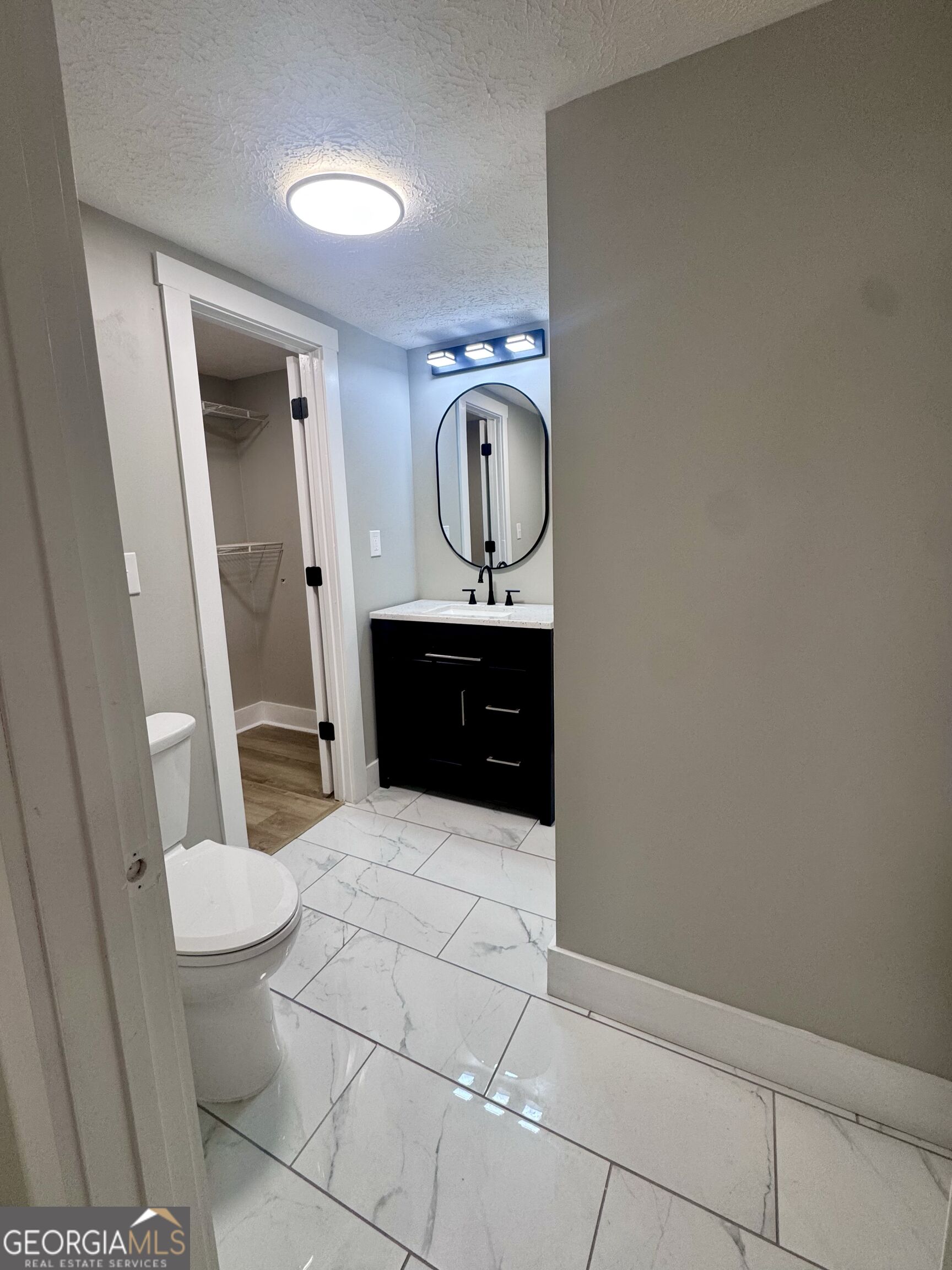 855 Emerald Street Property Photo 27