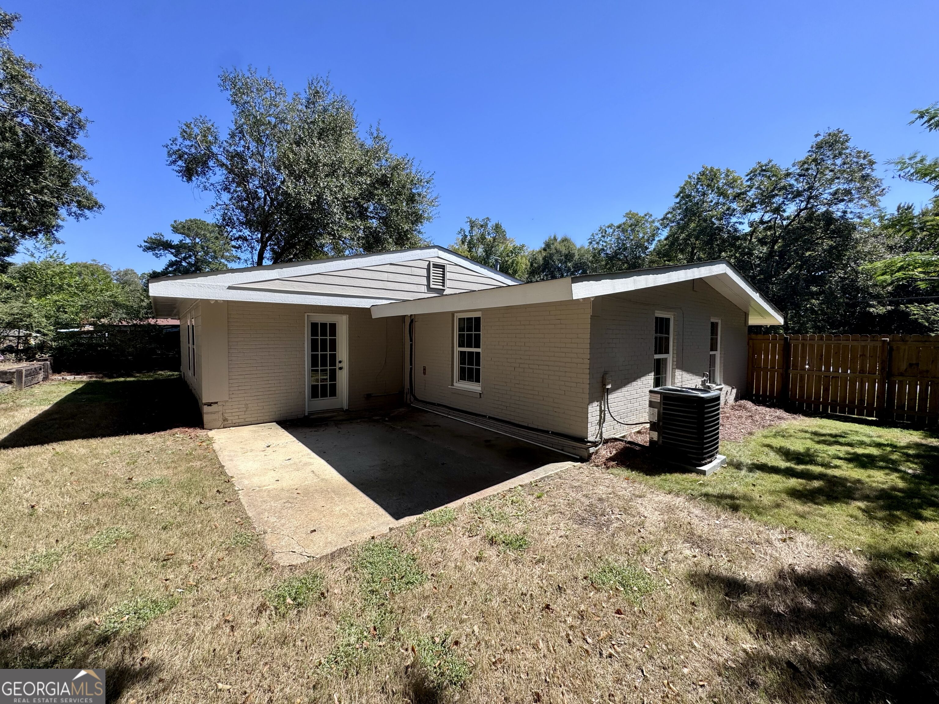 855 Emerald Street Property Photo 34