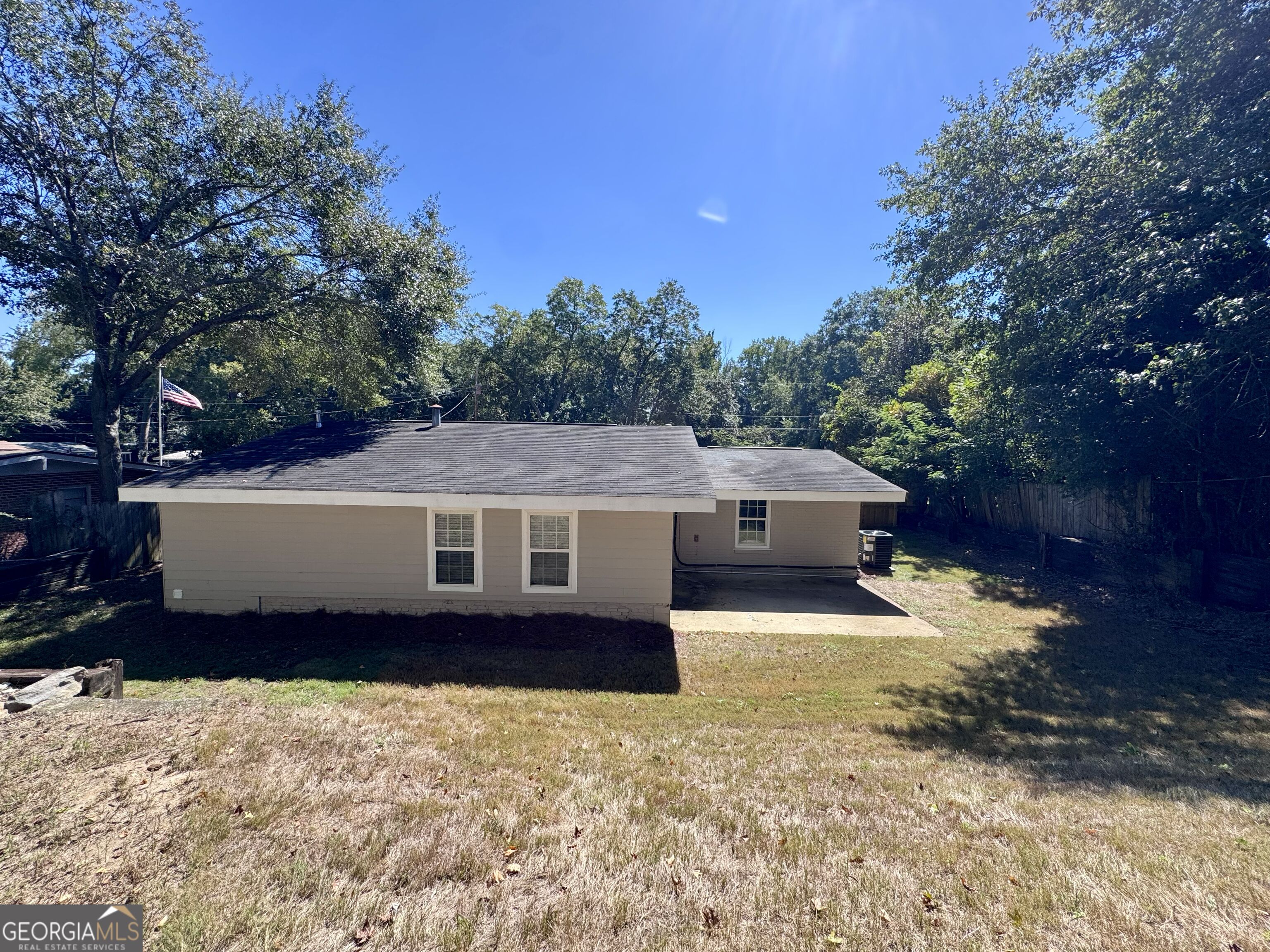855 Emerald Street Property Photo 36