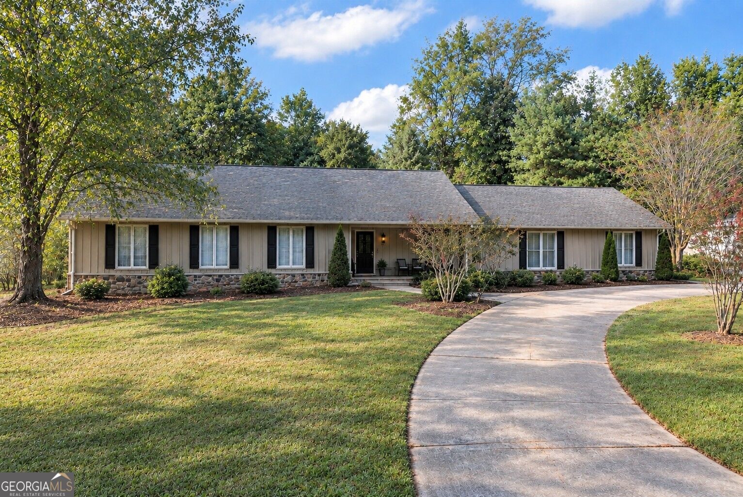 3526 Montgomery Drive Property Photo 1