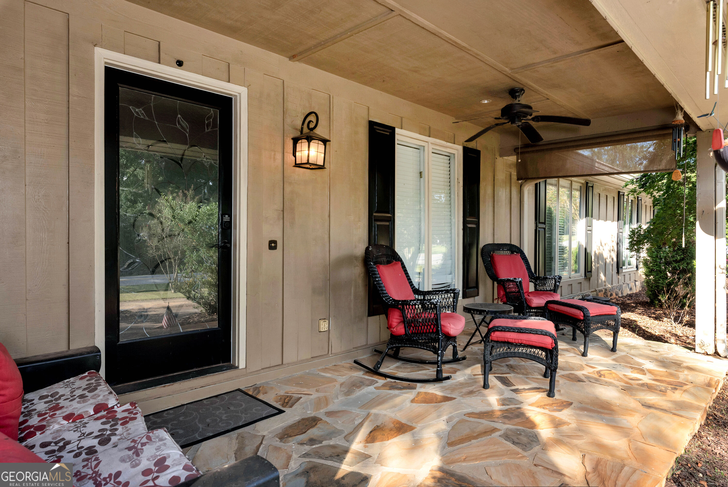 3526 Montgomery Drive Property Photo 3