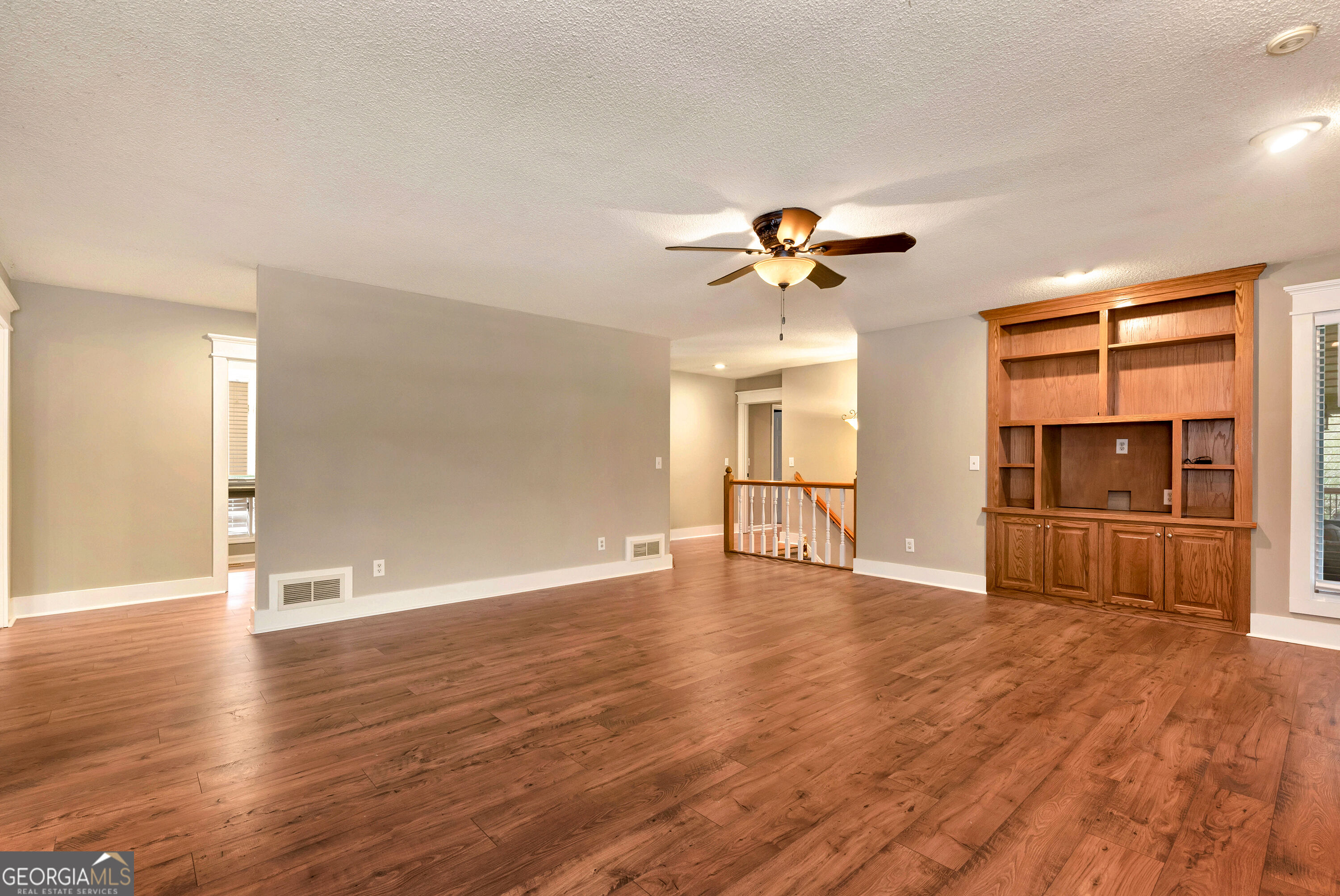 3526 Montgomery Drive Property Photo 11