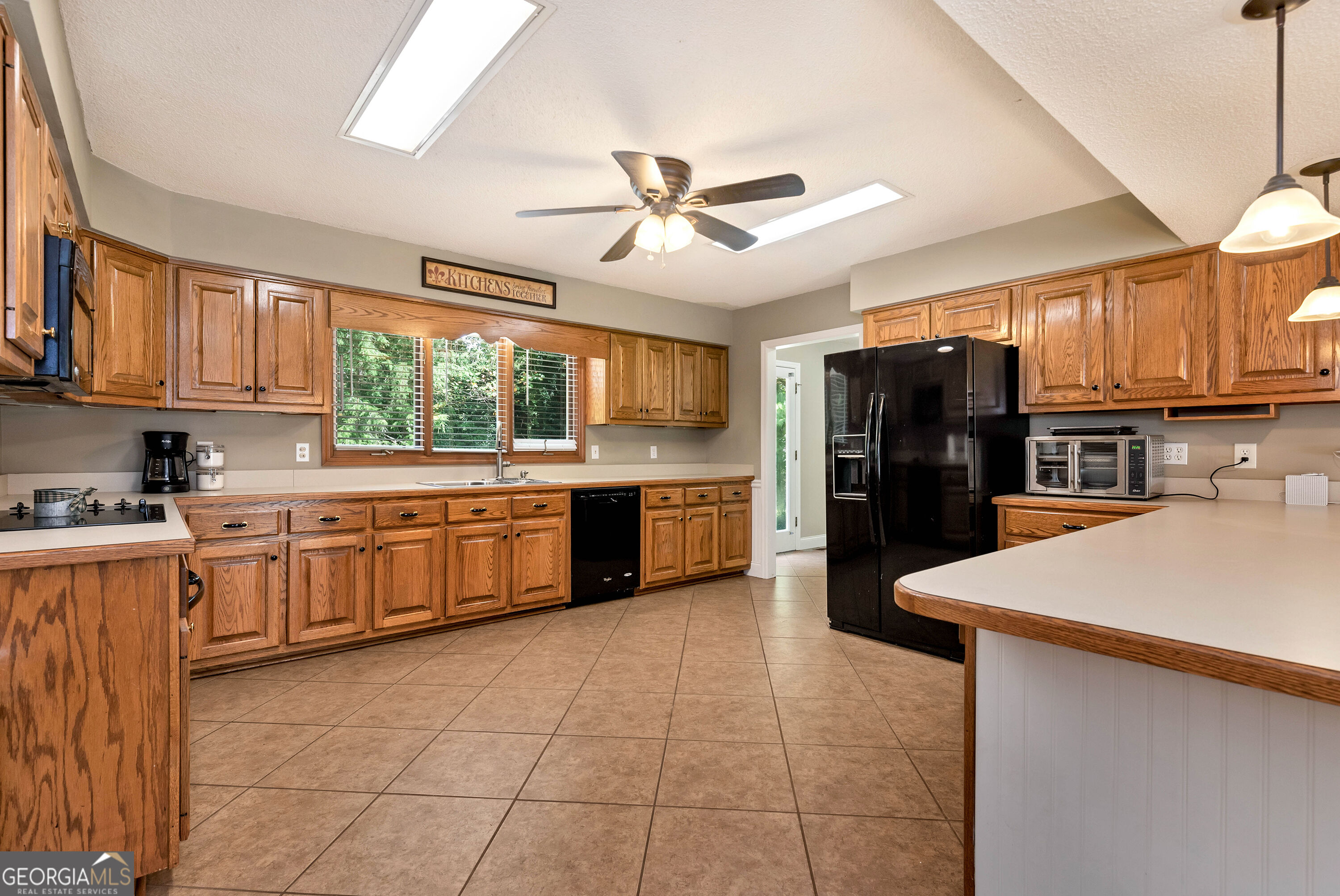 3526 Montgomery Drive Property Photo 15