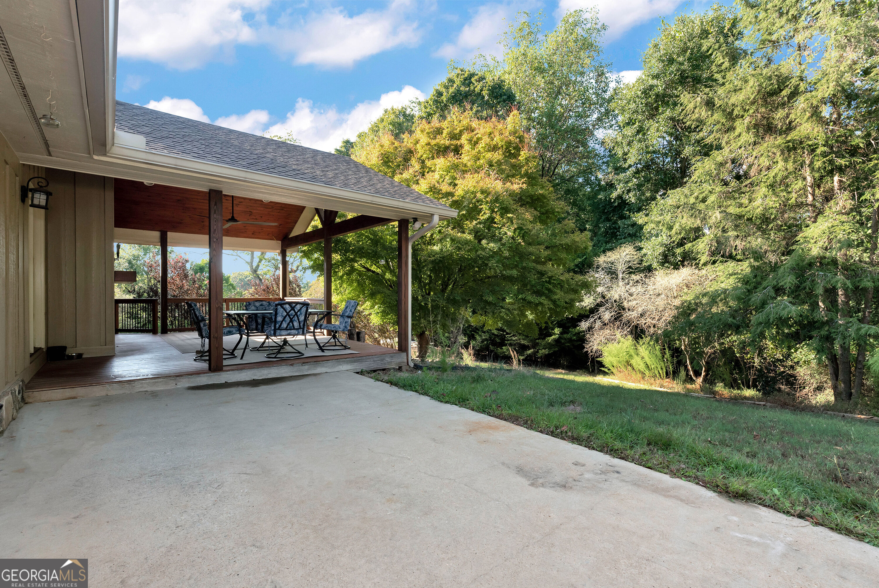 3526 Montgomery Drive Property Photo 22