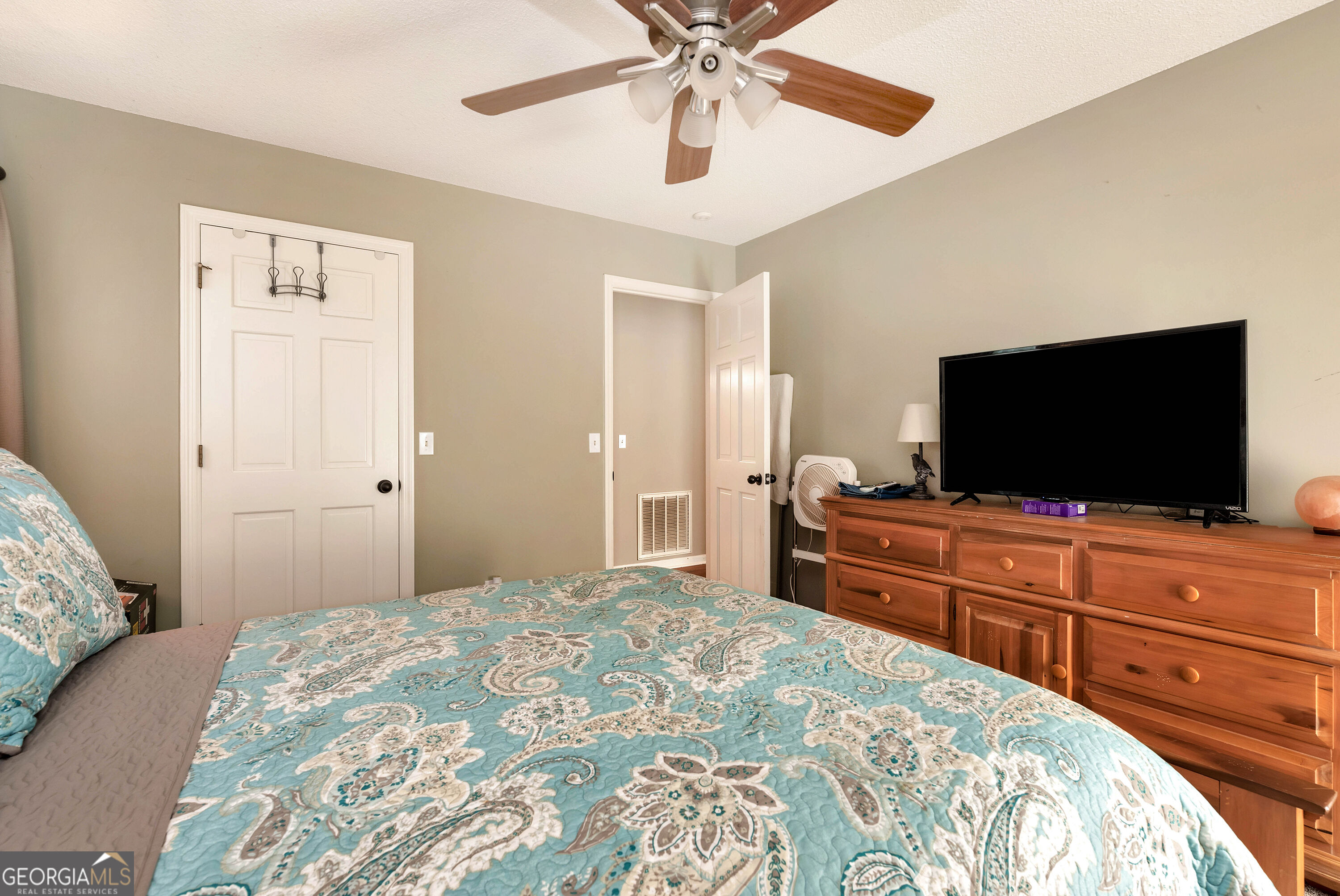 3526 Montgomery Drive Property Photo 33