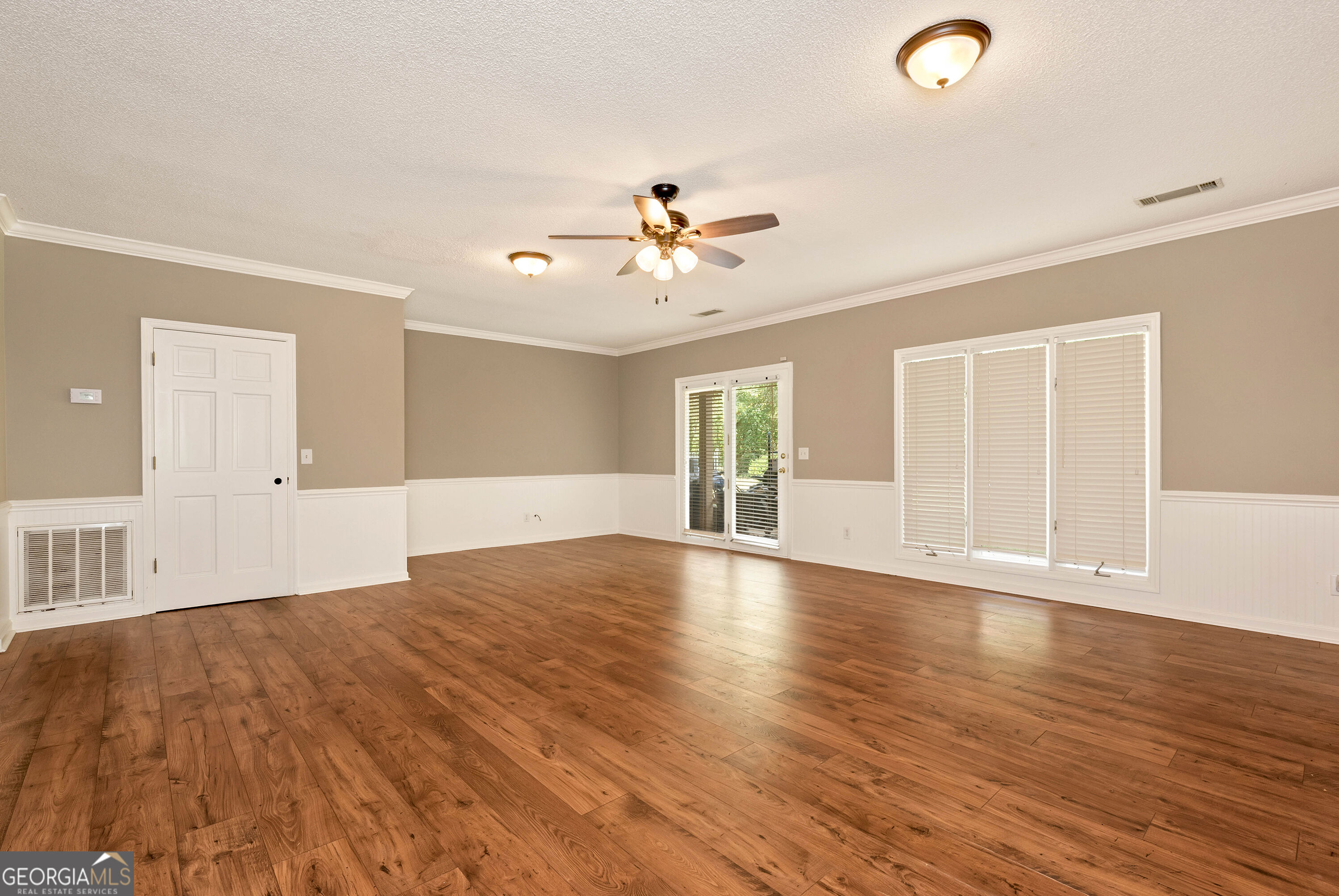 3526 Montgomery Drive Property Photo 44
