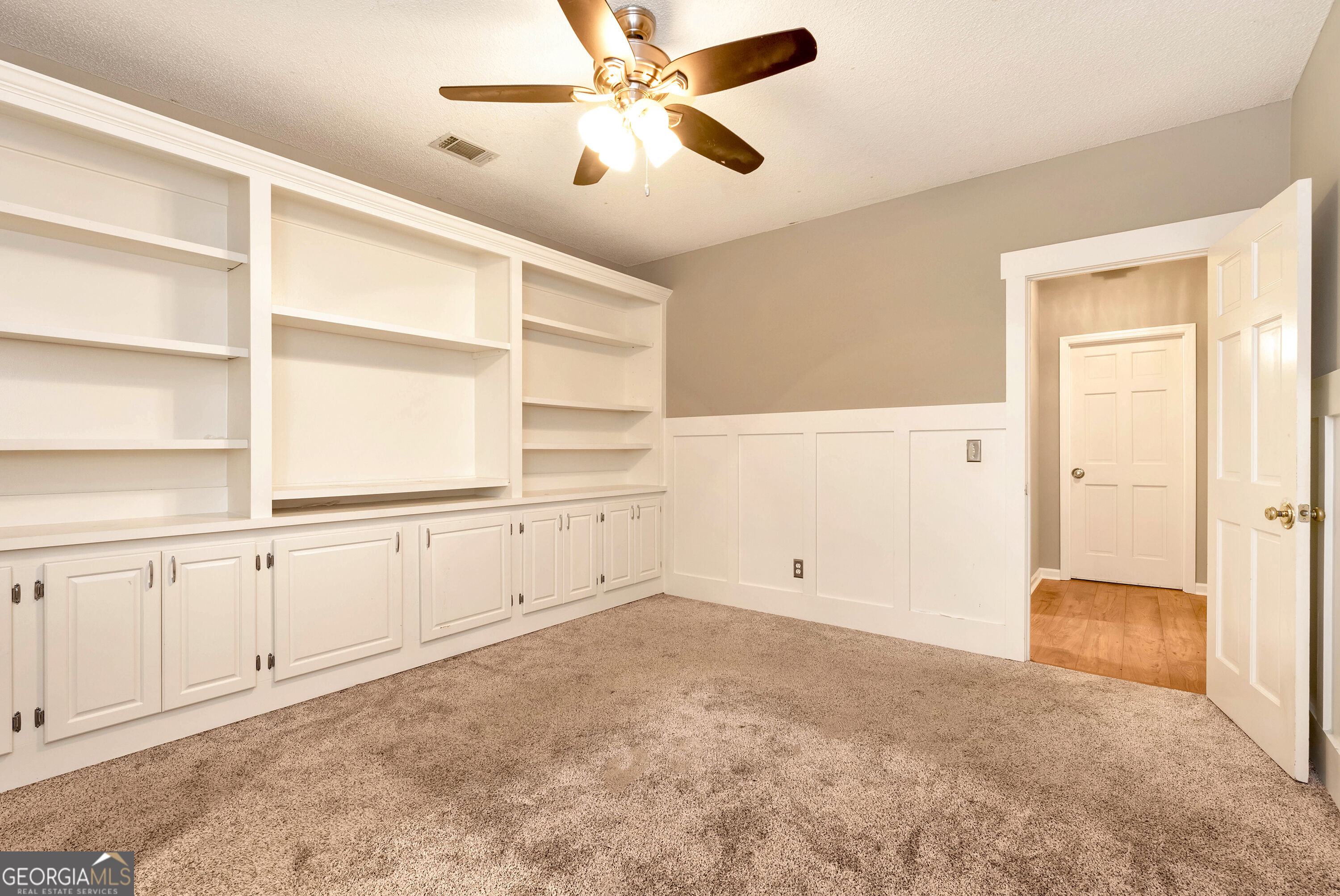 3526 Montgomery Drive Property Photo 47