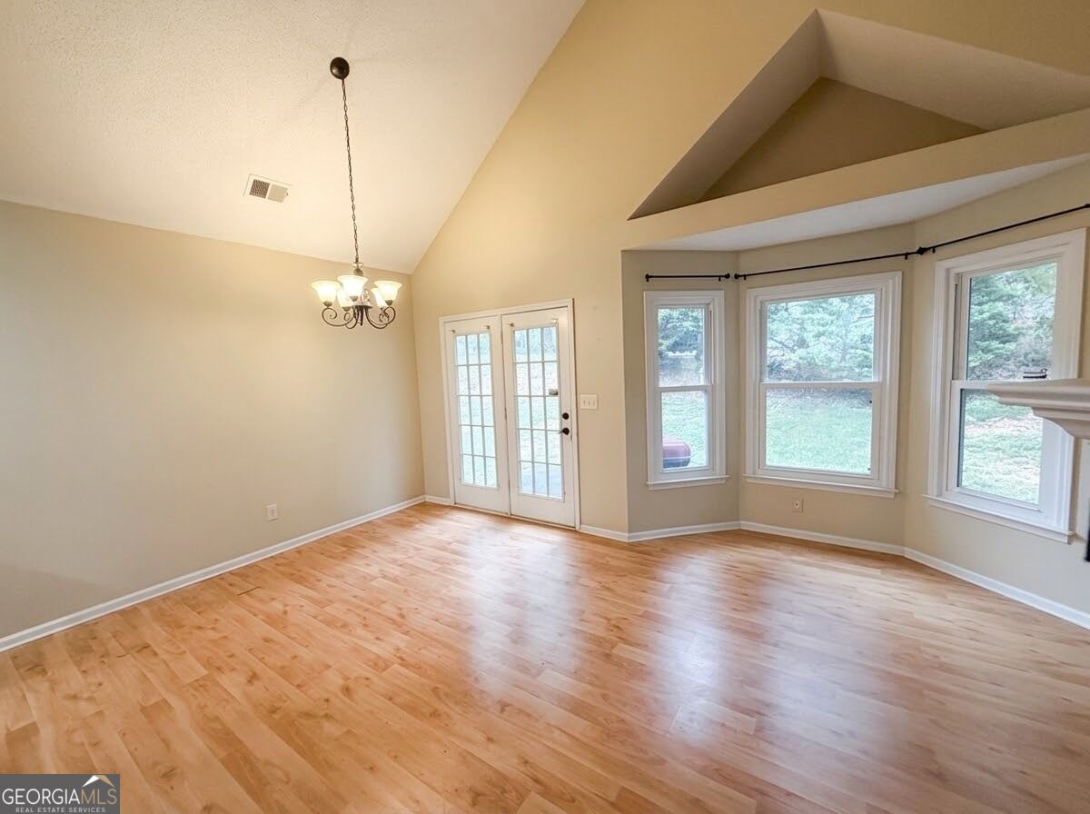 530 Country Club Drive Property Photo 7