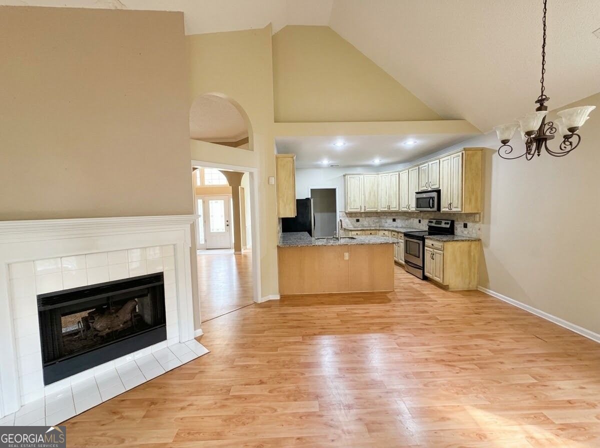 530 Country Club Drive Property Photo 8