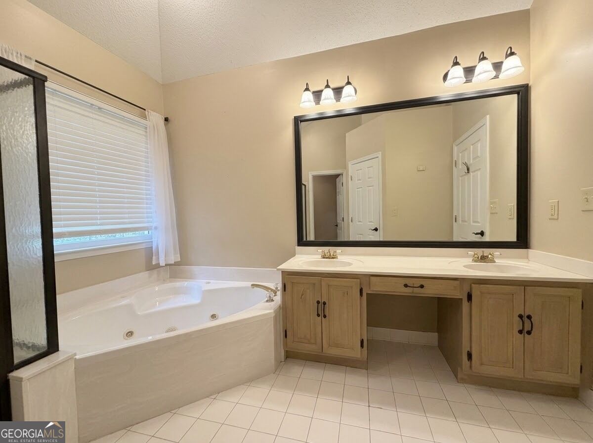 530 Country Club Drive Property Photo 13