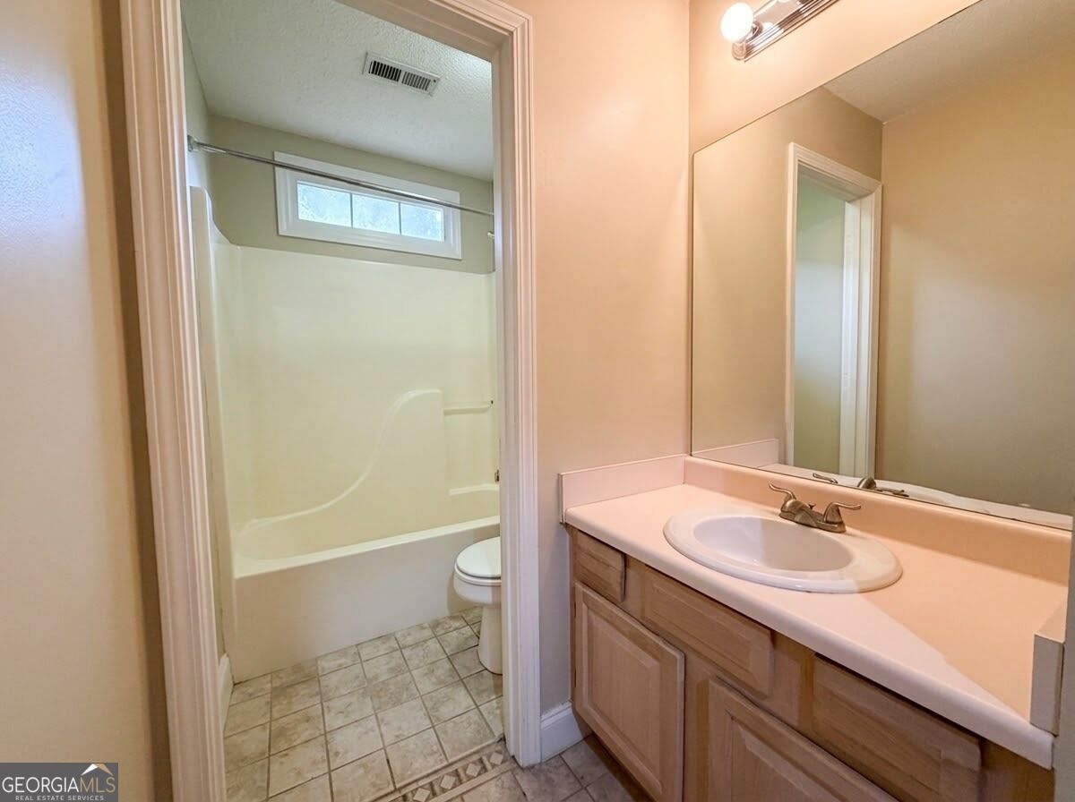 530 Country Club Drive Property Photo 17