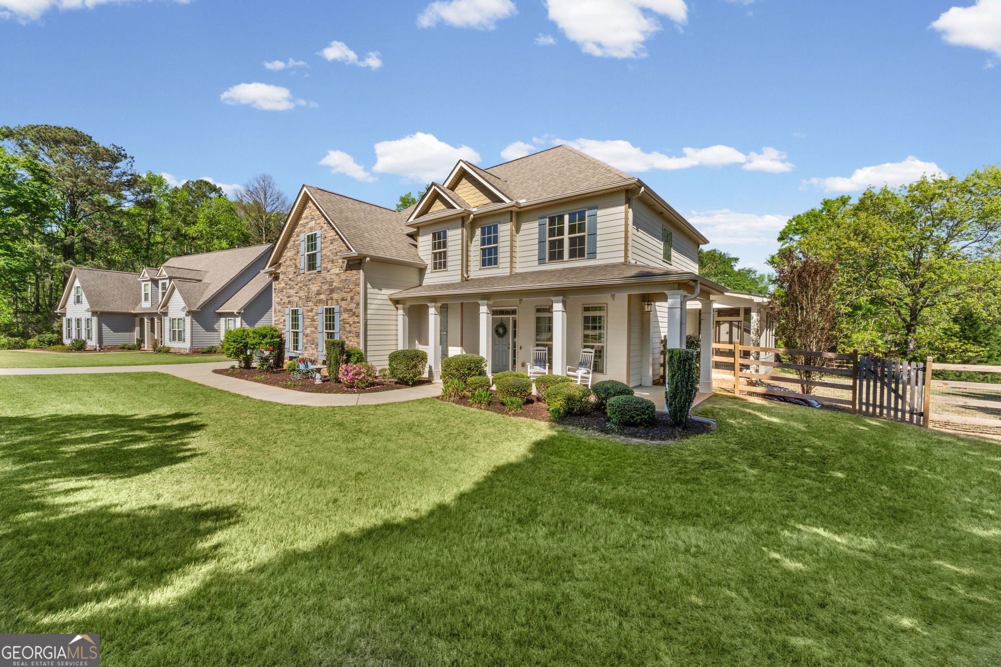 15 Austin Storey Circle Property Photo 3