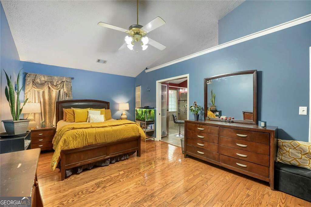 605 Sterling Oaks Drive Property Photo 15