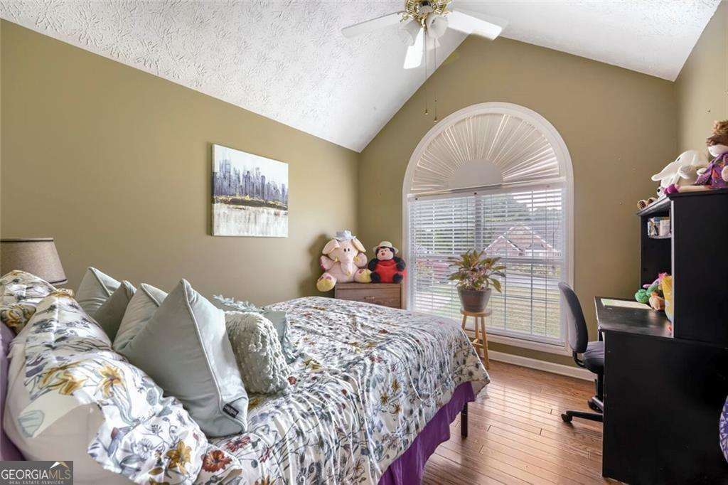 605 Sterling Oaks Drive Property Photo 21