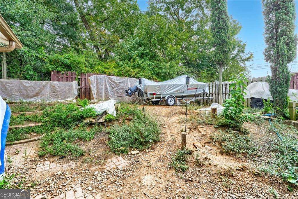 605 Sterling Oaks Drive Property Photo 27