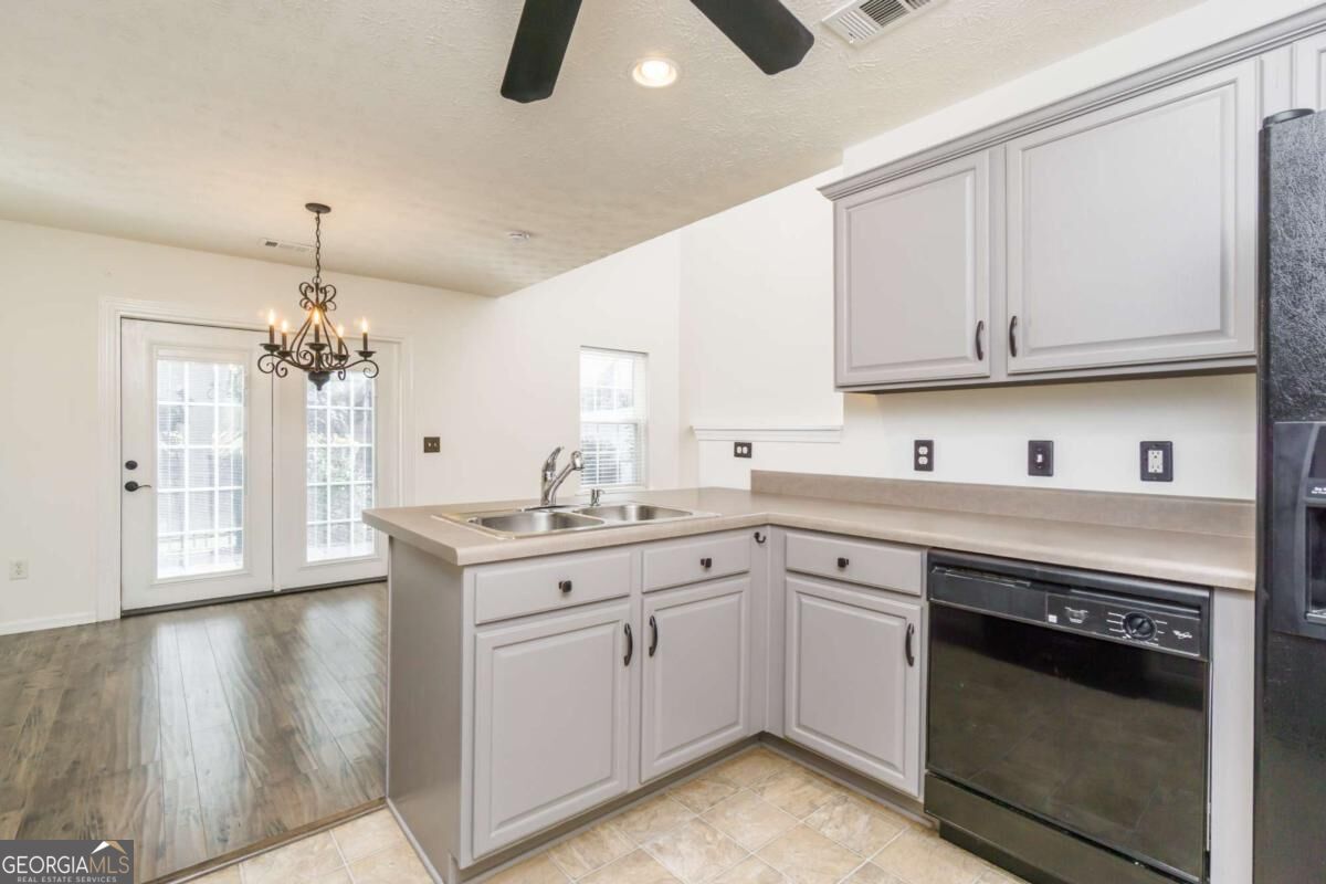 5520 Mountain Top Place Property Photo 13