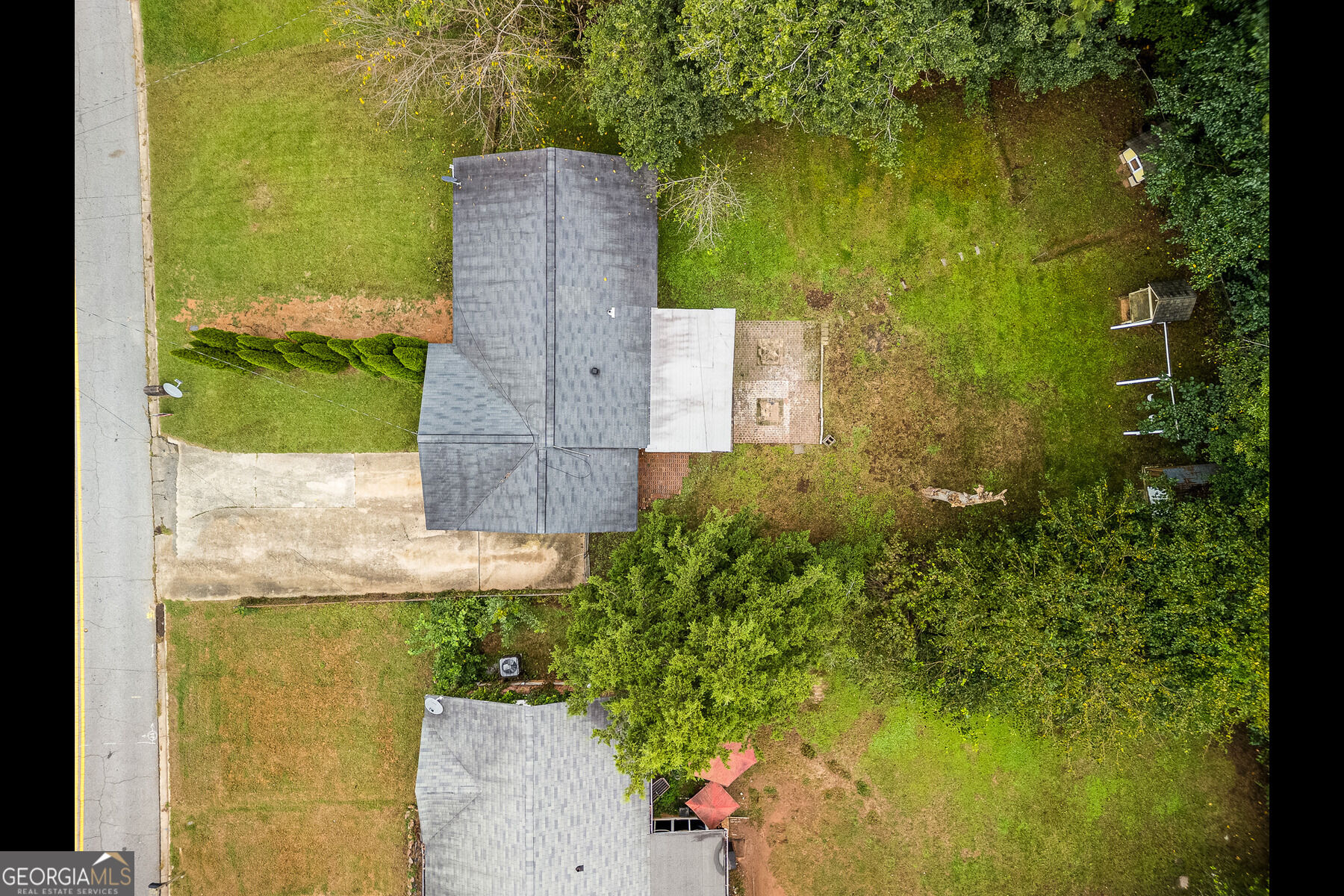 349 Roxbury Drive Property Photo 13