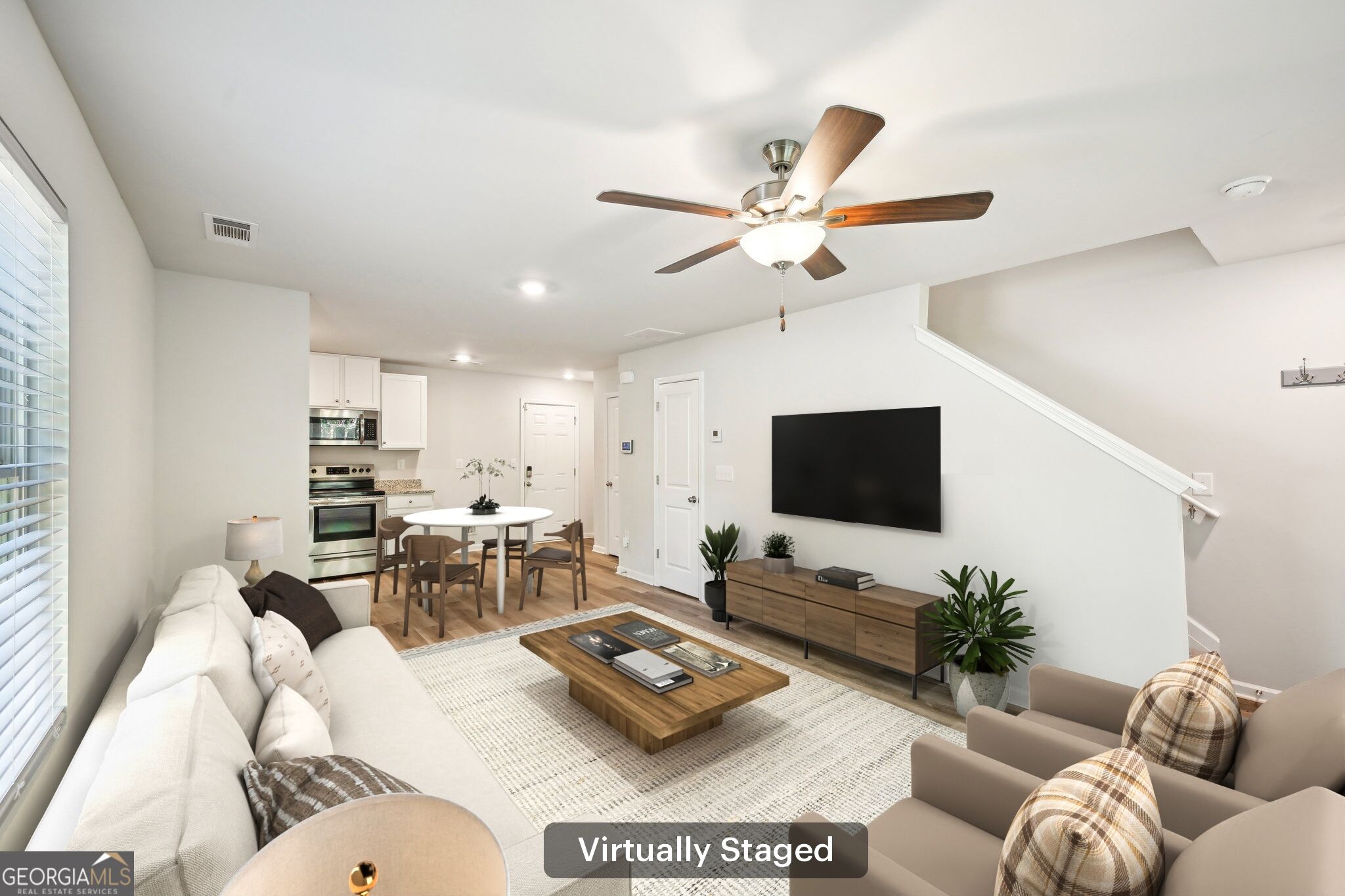 4437 Ben Hill Road Property Photo 2
