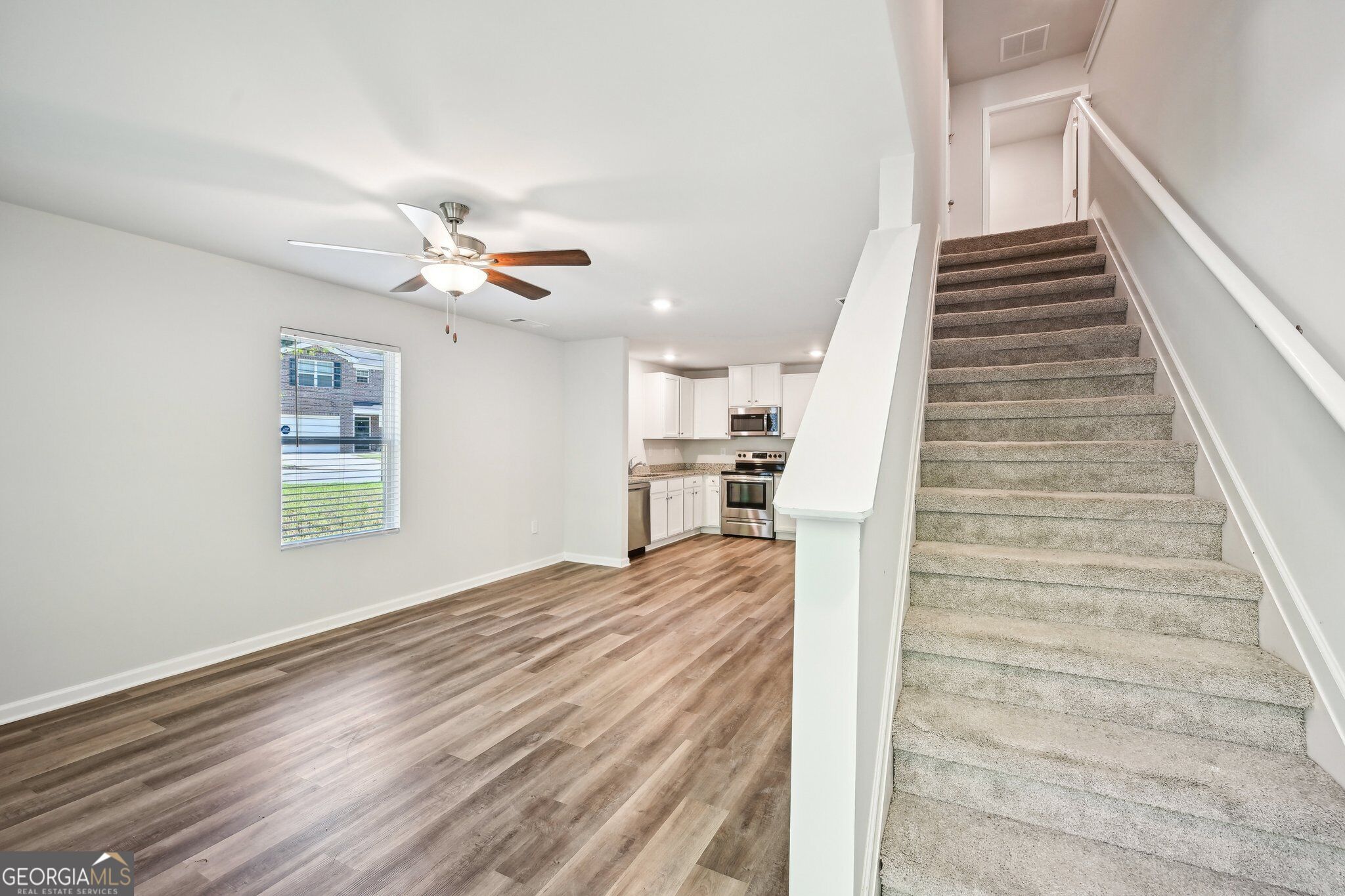 4437 Ben Hill Road Property Photo 11