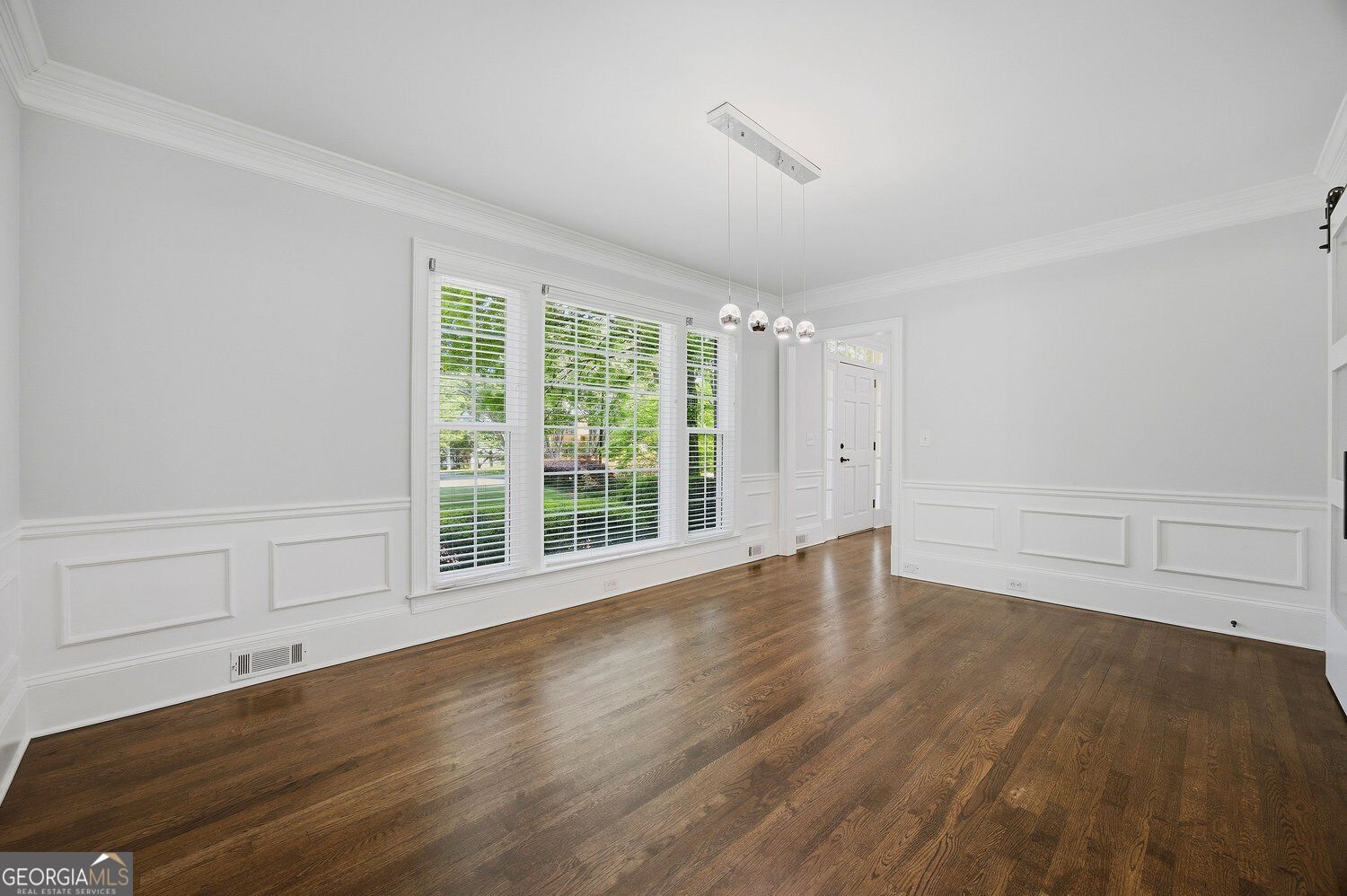 7525 S Spalding Lake Drive Property Photo 3