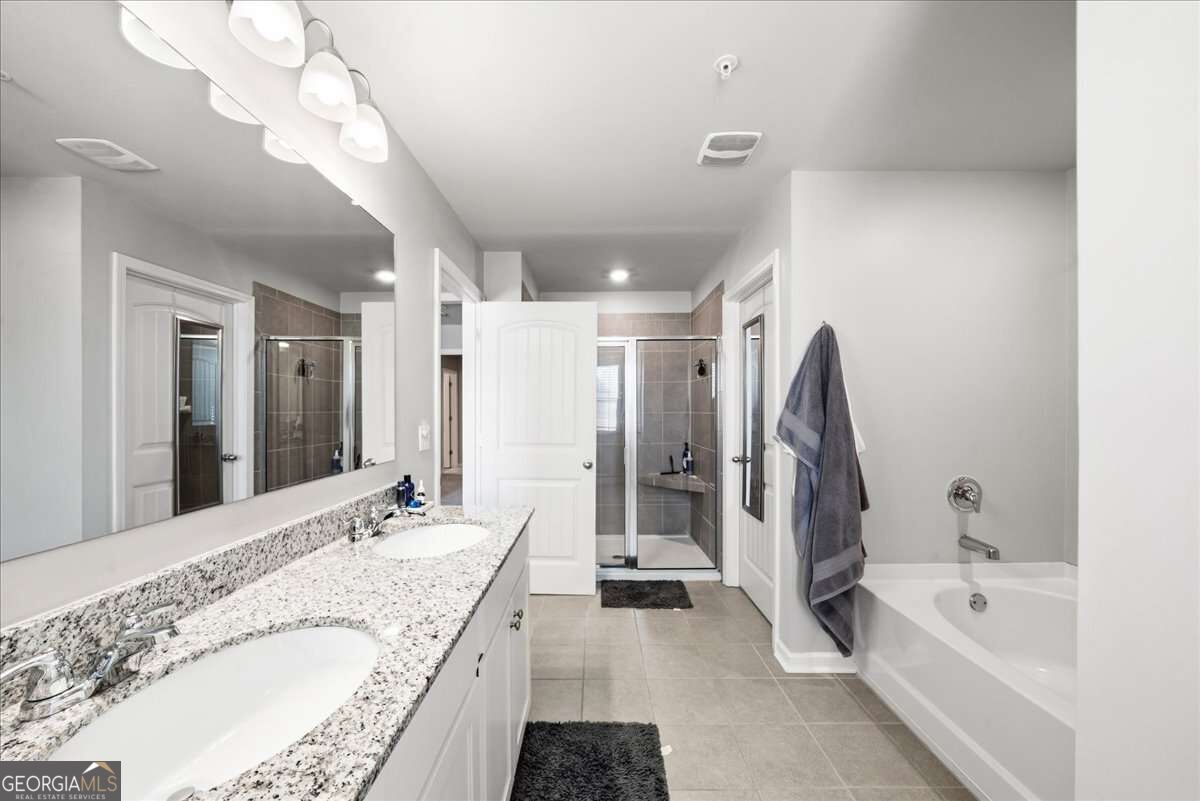 815 Upper Dove Court Property Photo 25