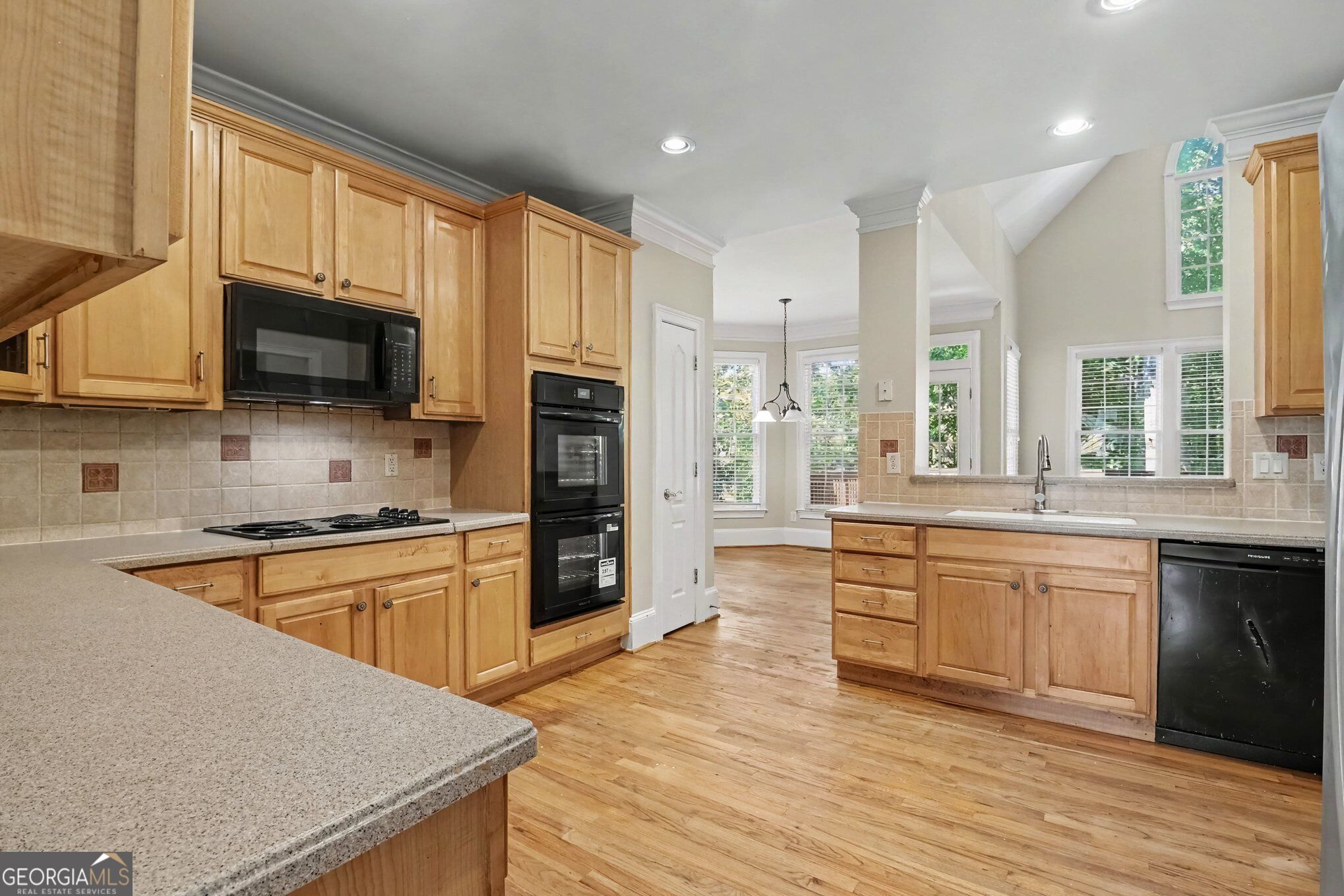 2260 Misty Oaks Drive Property Photo 7