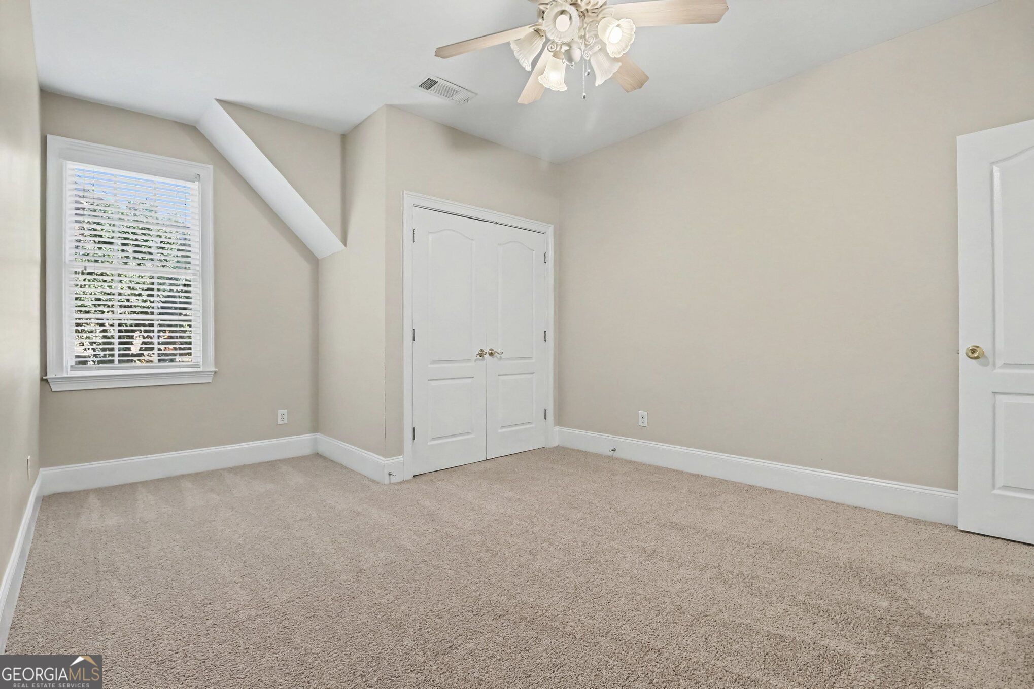 2260 Misty Oaks Drive Property Photo 15