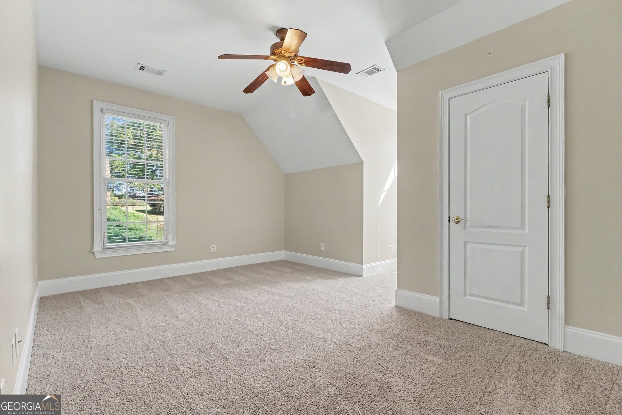 2260 Misty Oaks Drive Property Photo 18