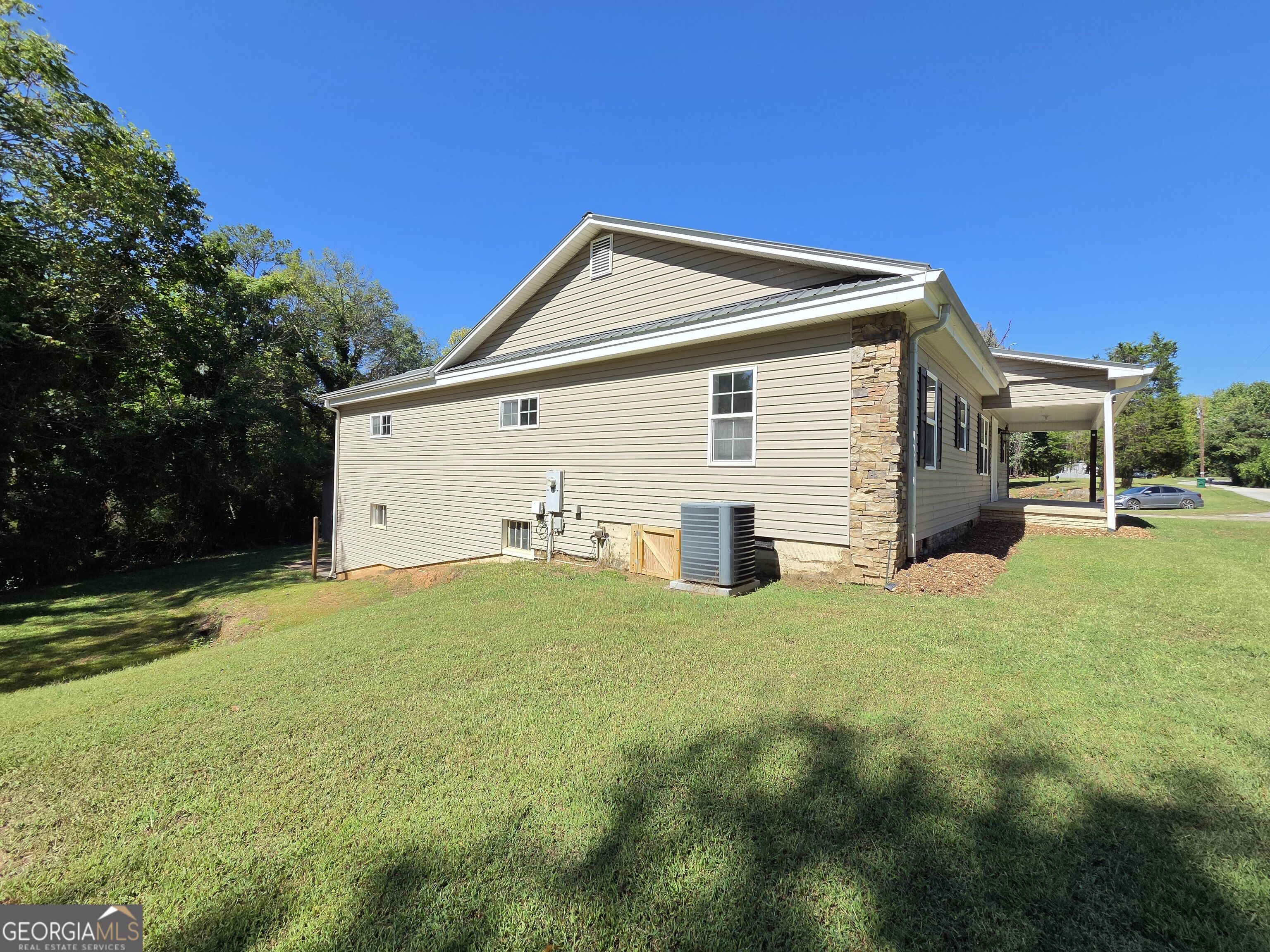 570 Baldwin Falls Road Property Photo 3