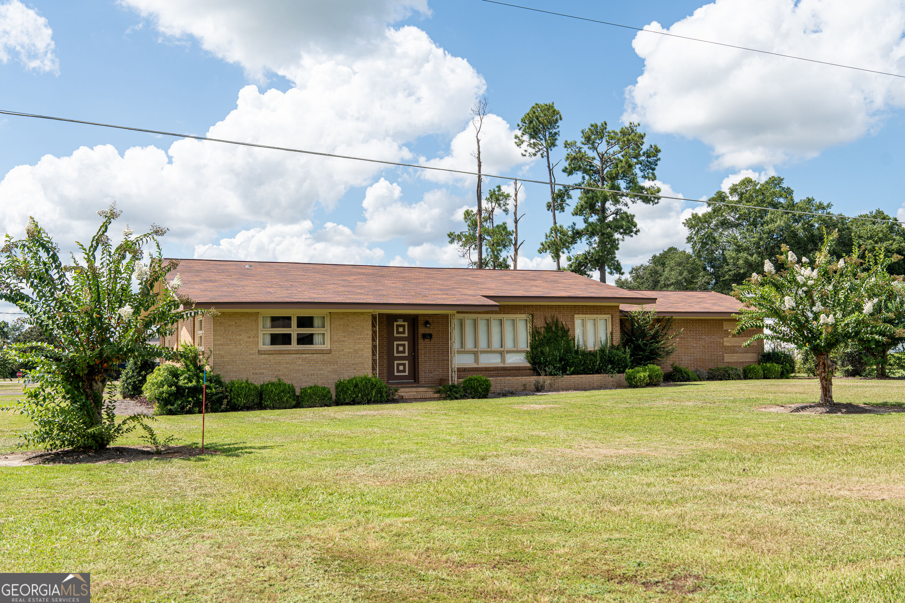 410 S Newcombe Avenue Property Photo 12