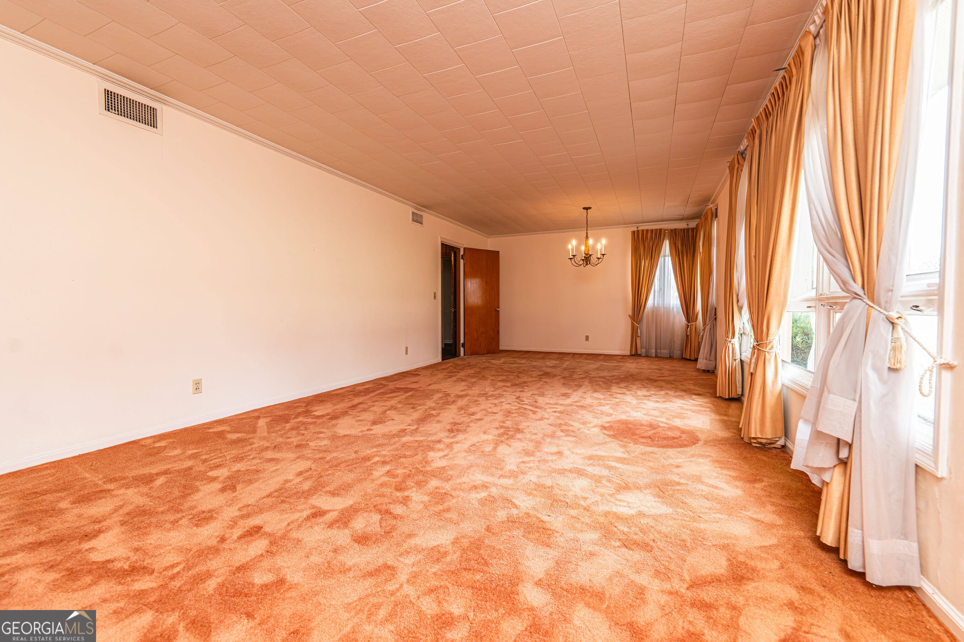 410 S Newcombe Avenue Property Photo 16