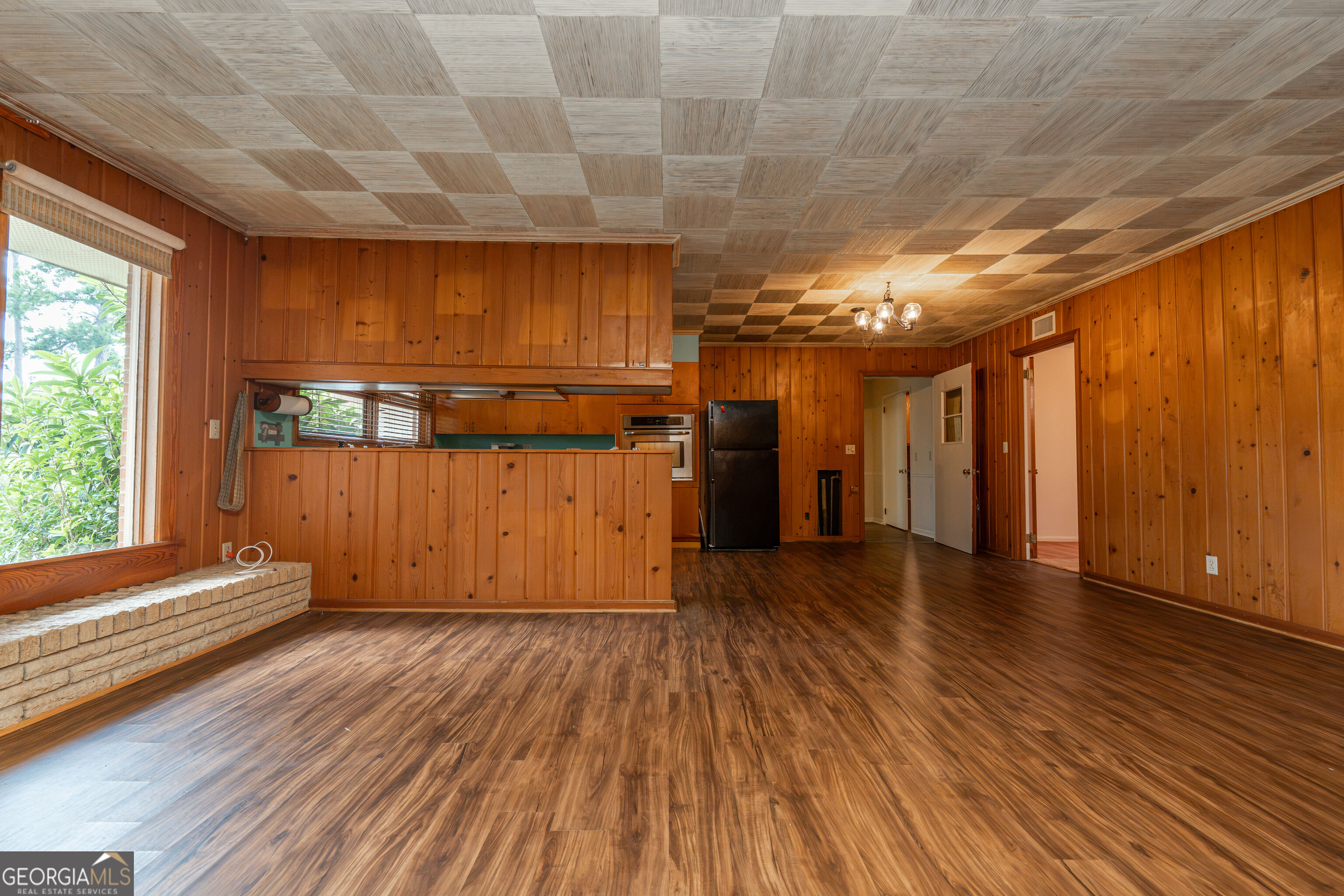 410 S Newcombe Avenue Property Photo 24