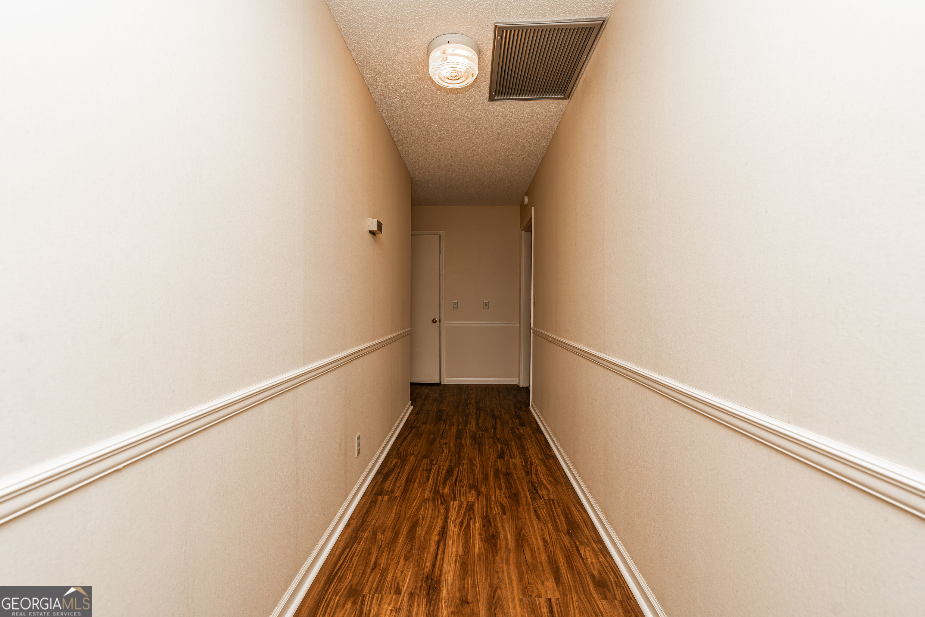 410 S Newcombe Avenue Property Photo 42