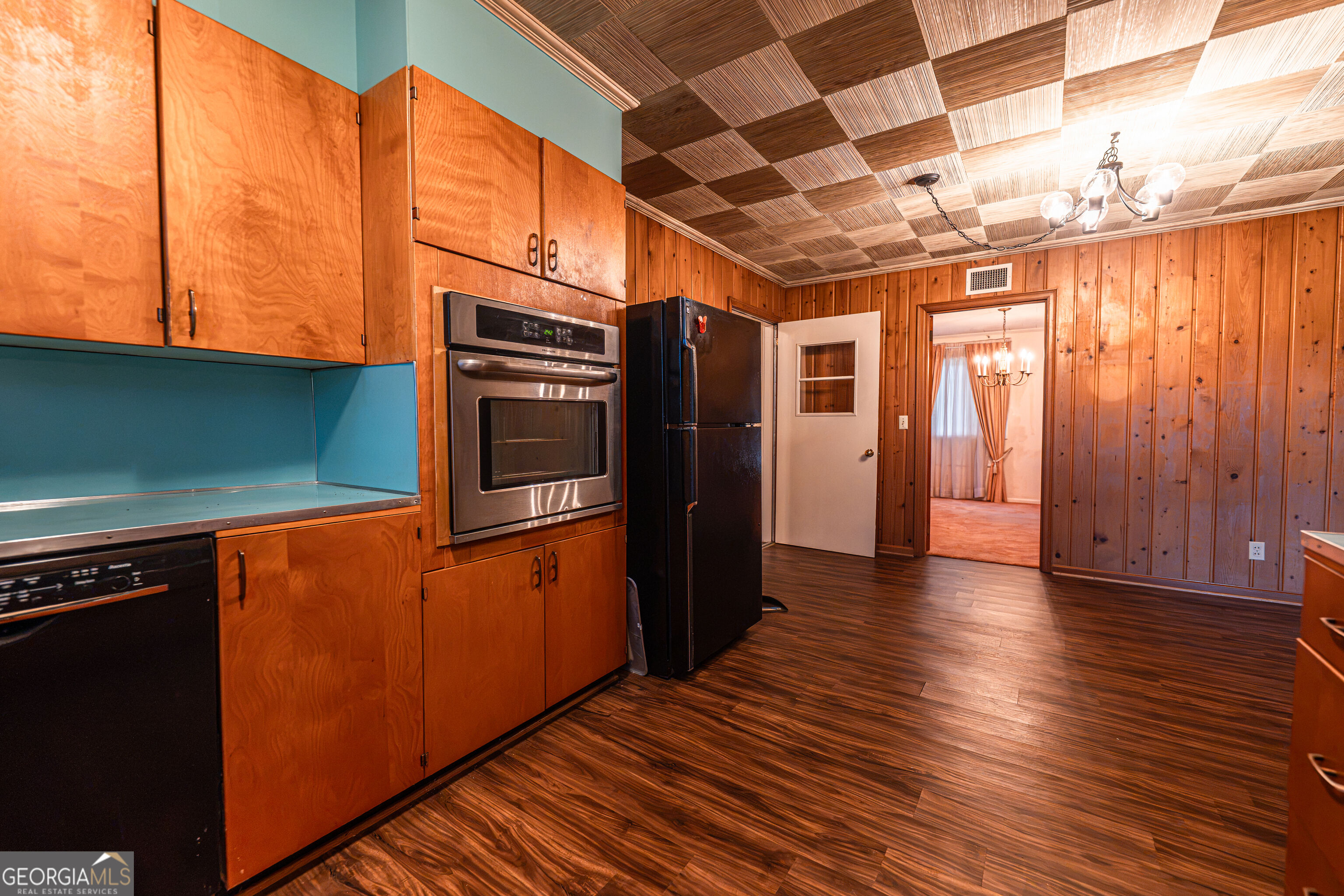 410 S Newcombe Avenue Property Photo 49