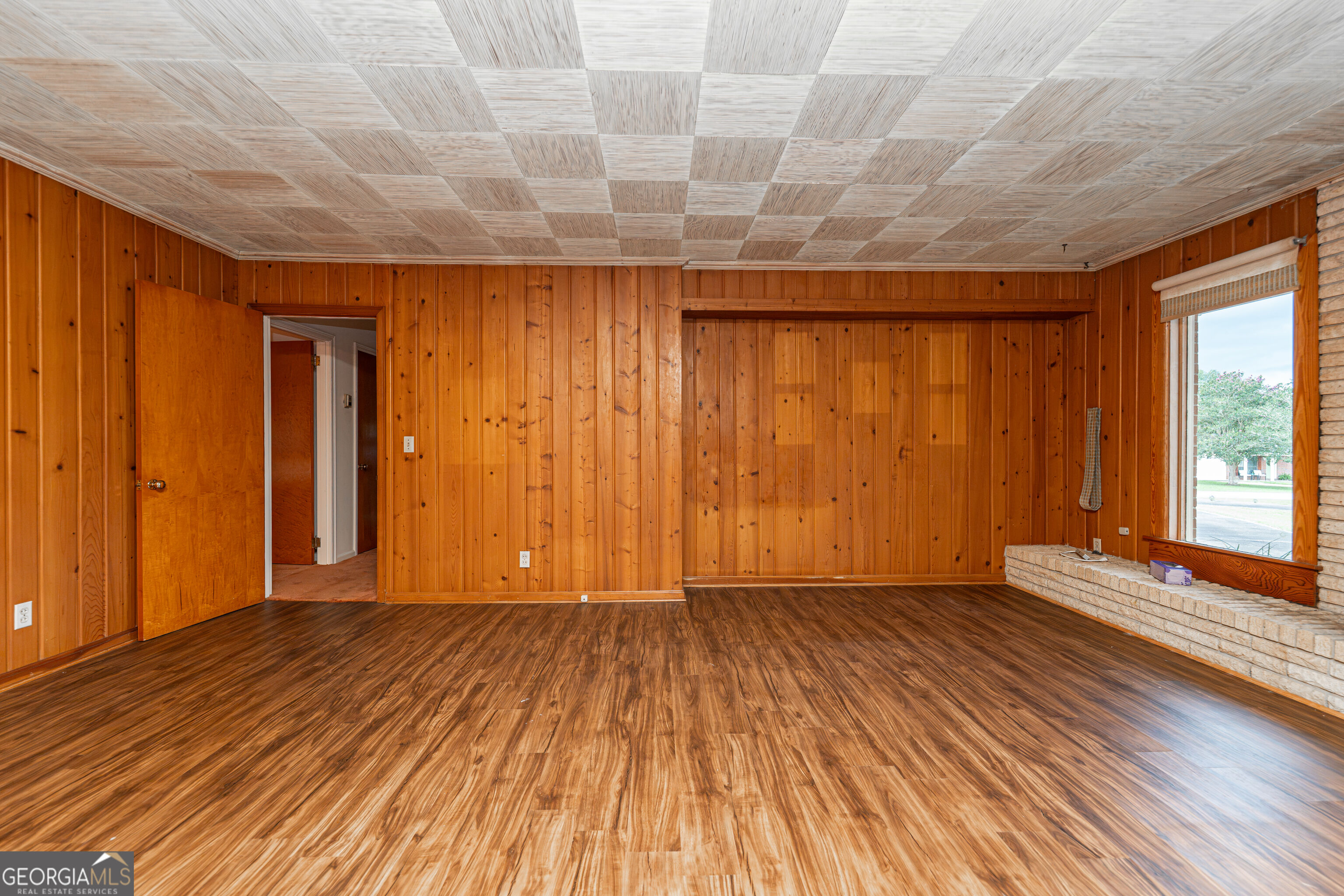 410 S Newcombe Avenue Property Photo 50