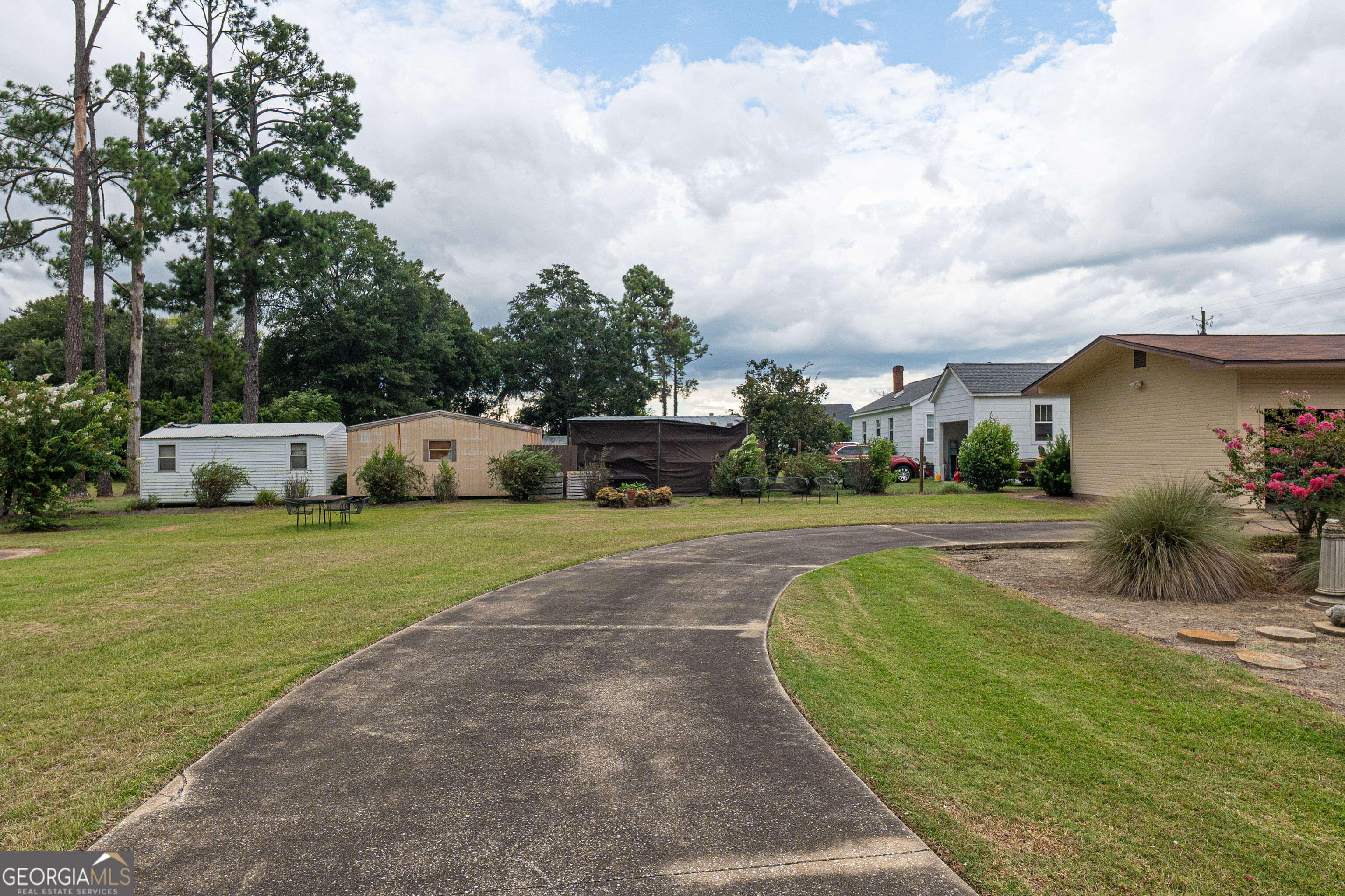 410 S Newcombe Avenue Property Photo 53