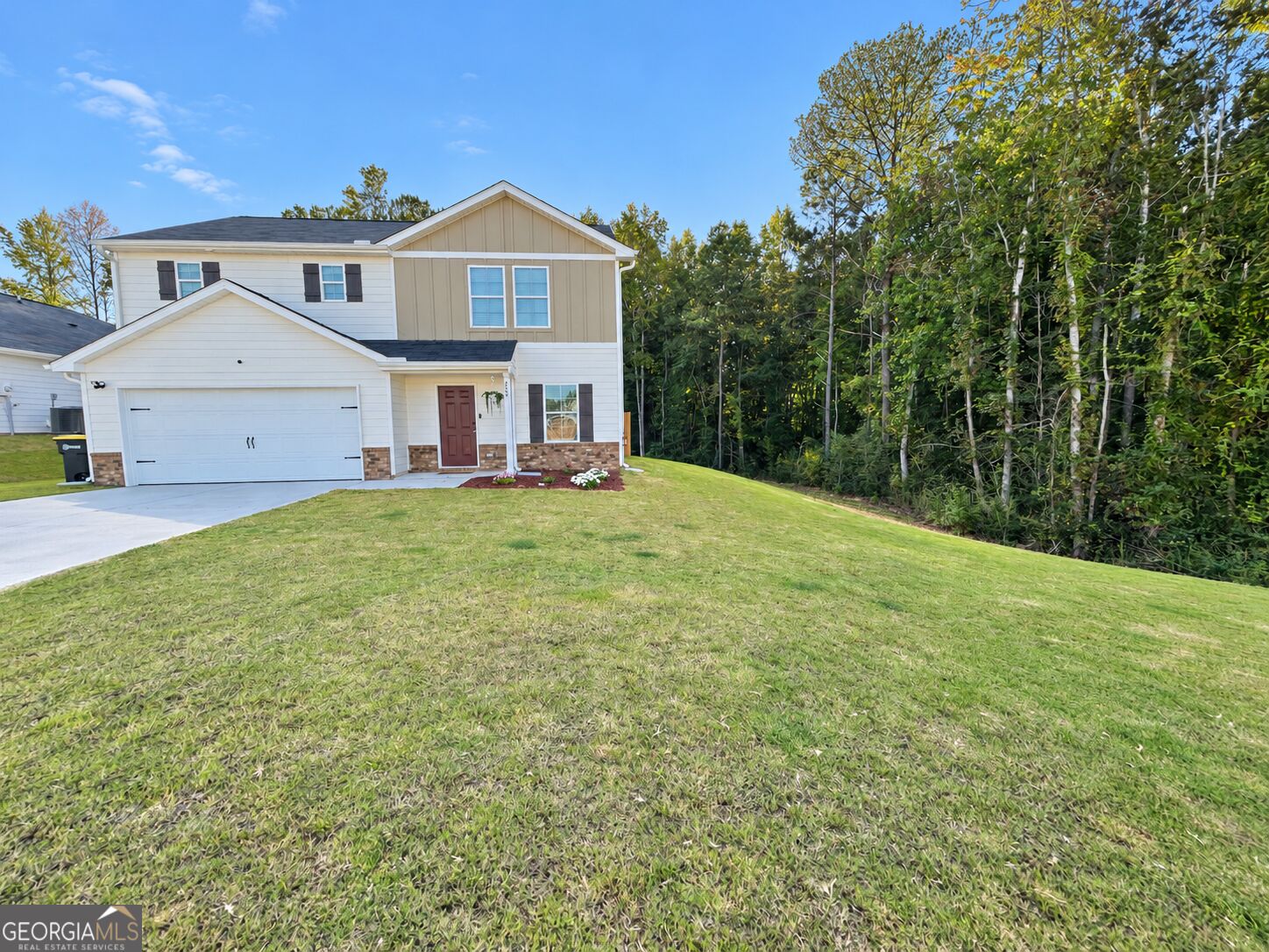 262 Fox Chase Way Property Photo 2