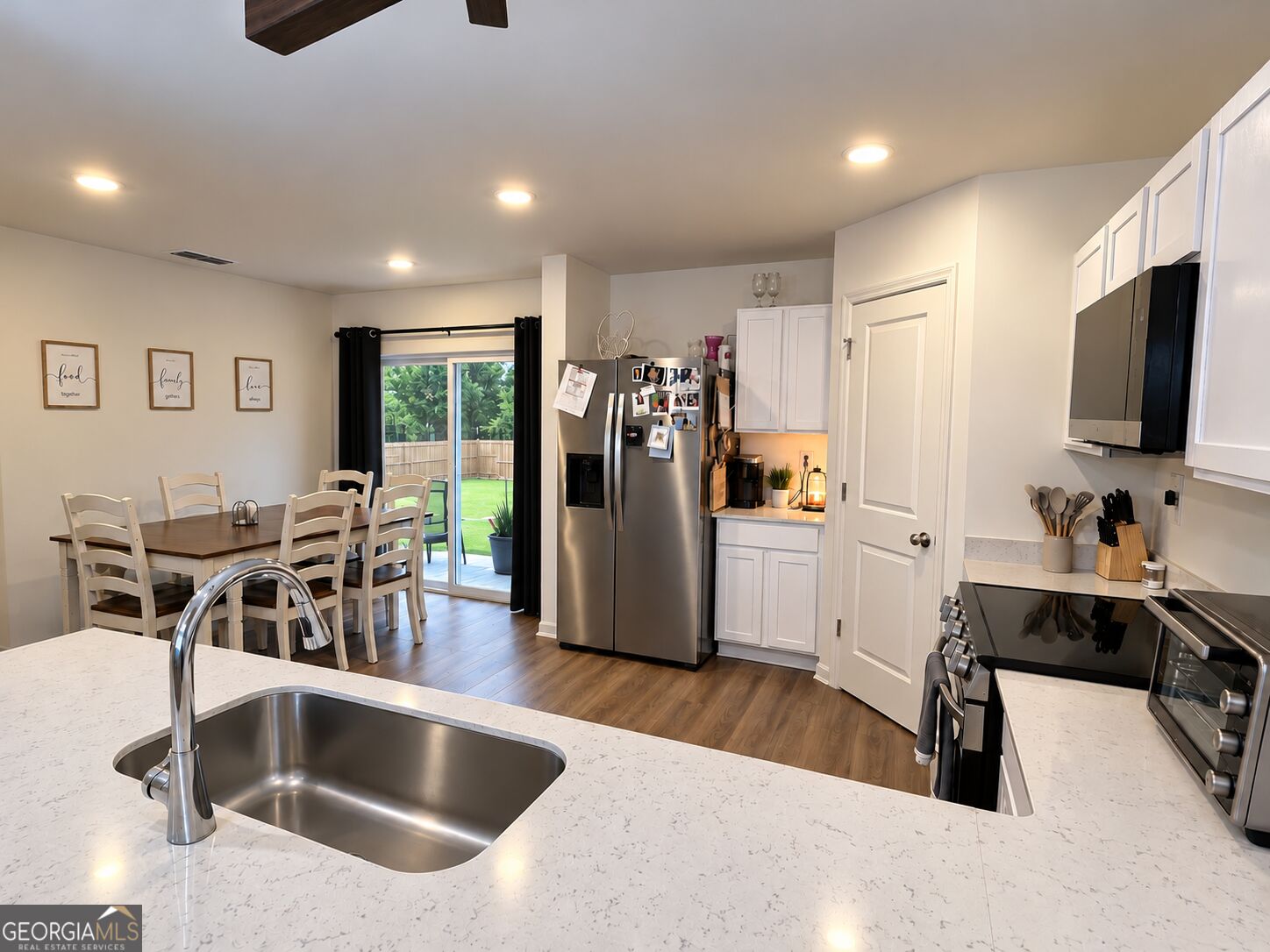 262 Fox Chase Way Property Photo 6