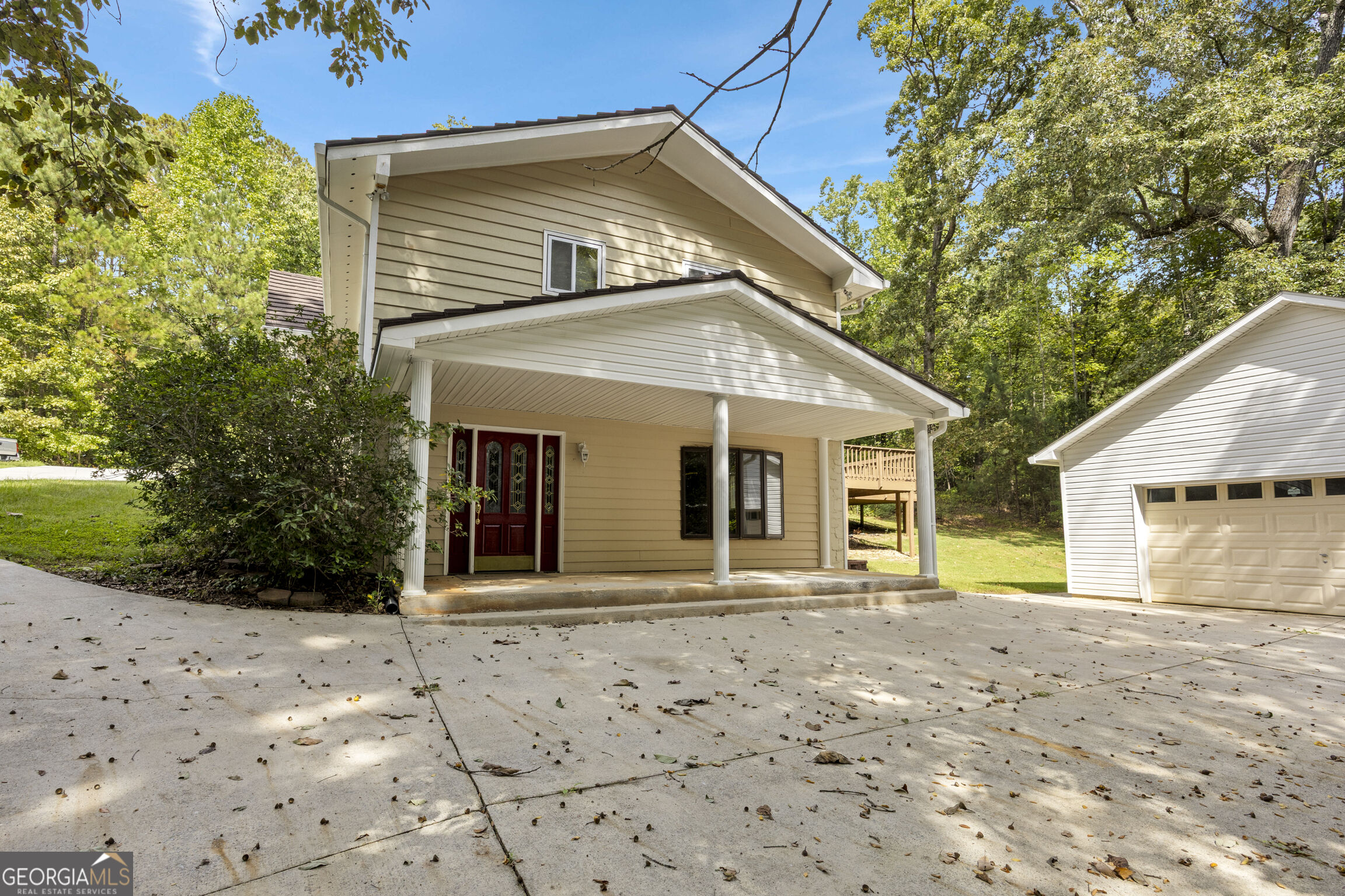3071 White Road Ne Property Photo 4