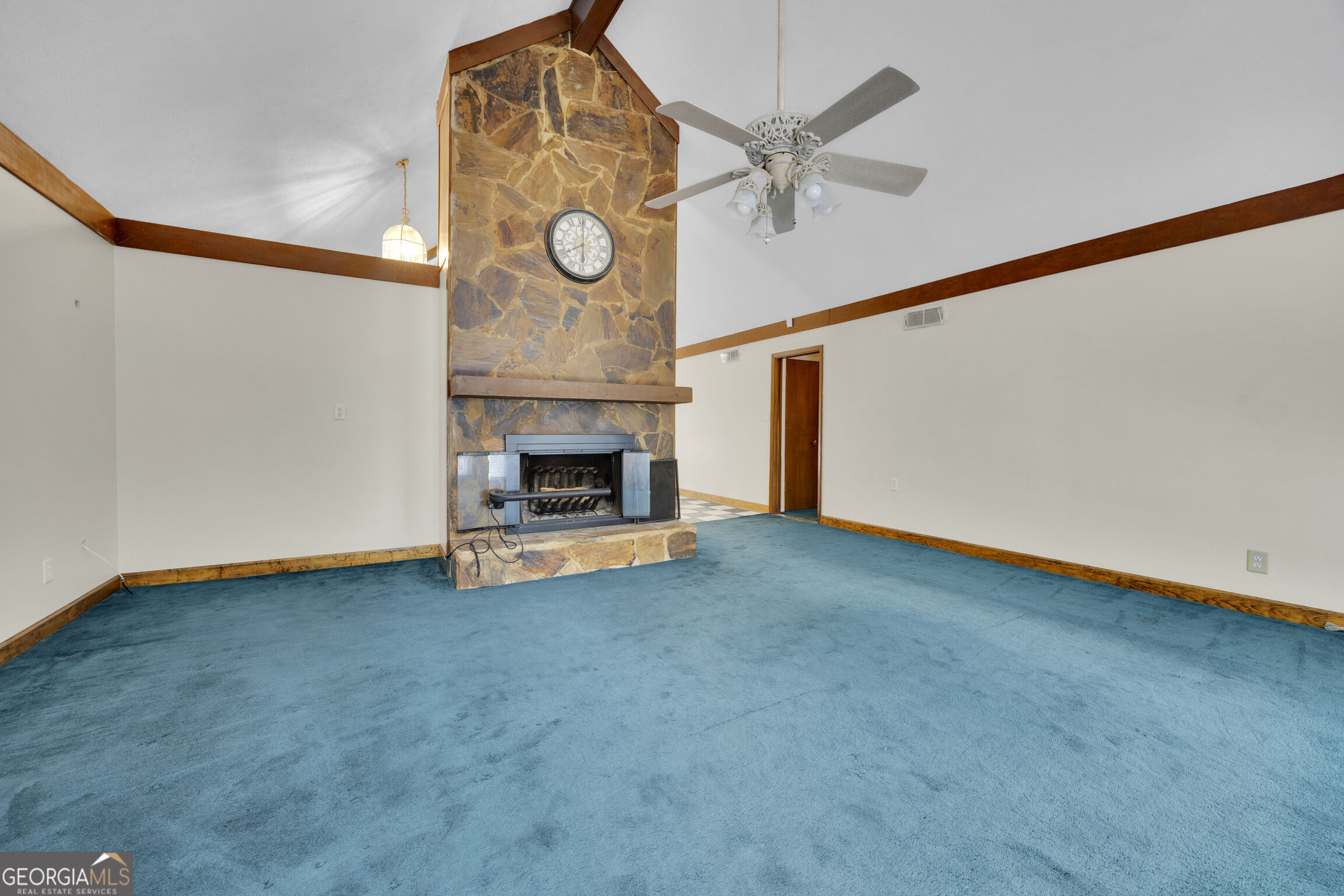 3071 White Road Ne Property Photo 14