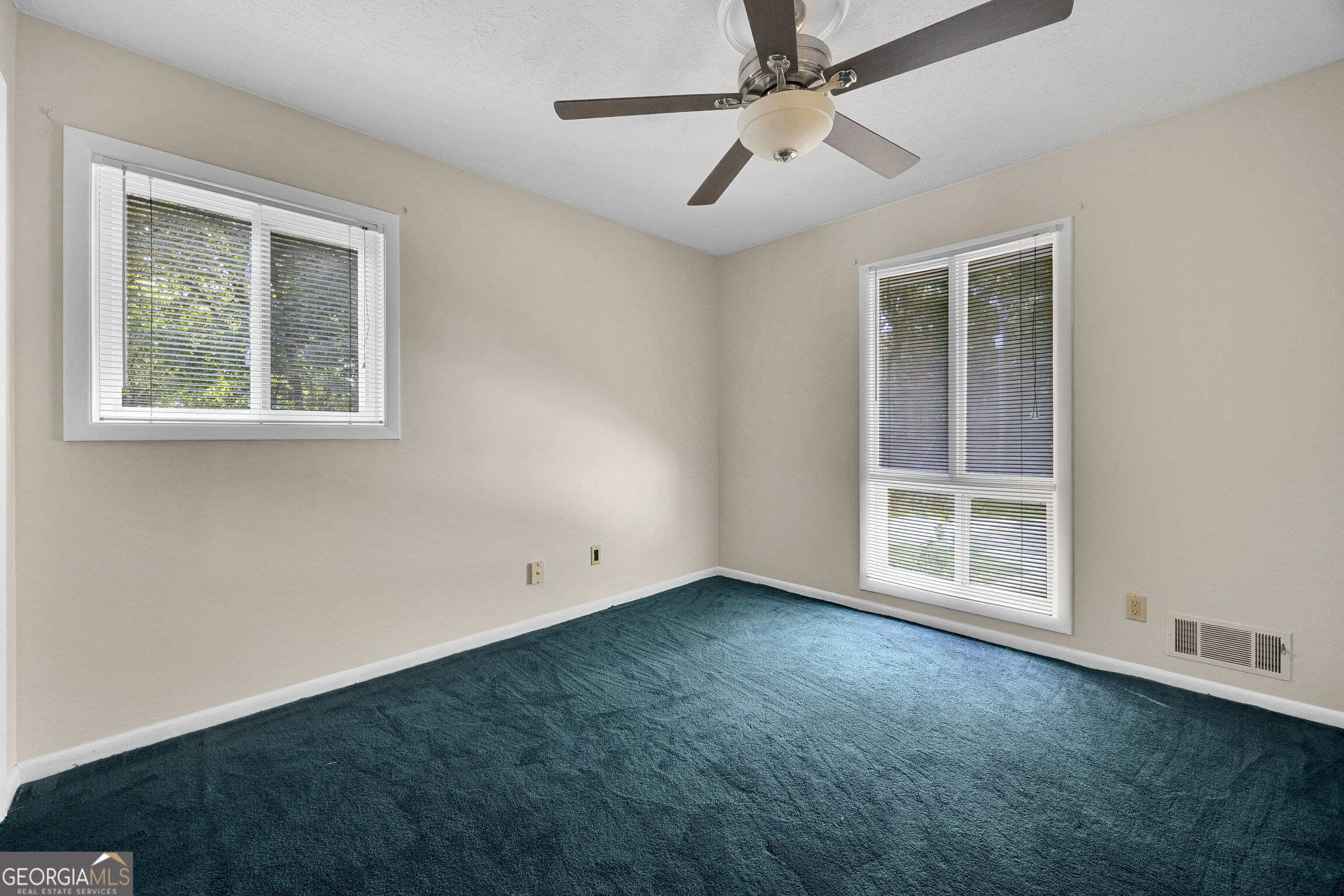 3071 White Road Ne Property Photo 26
