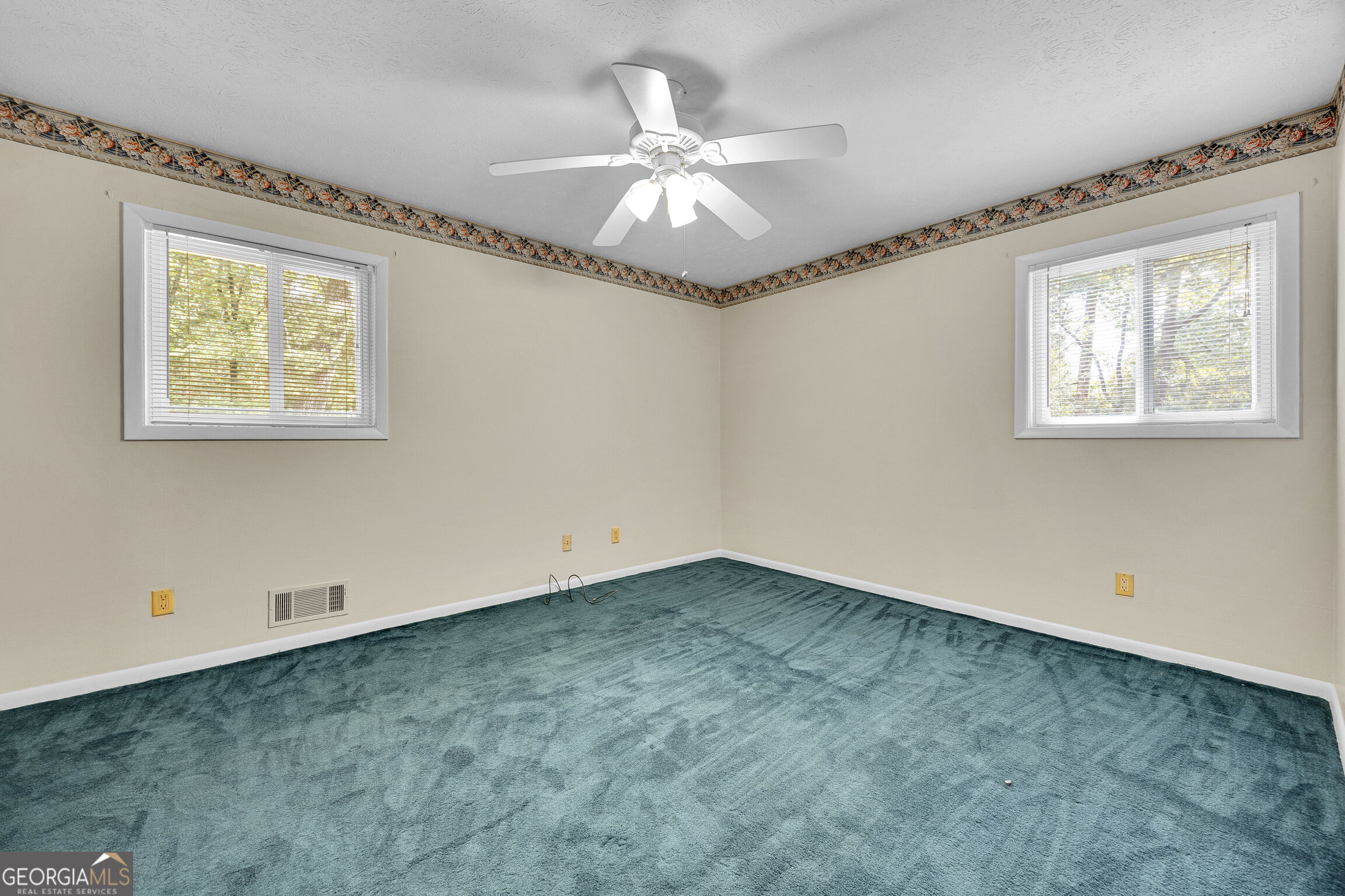 3071 White Road Ne Property Photo 28