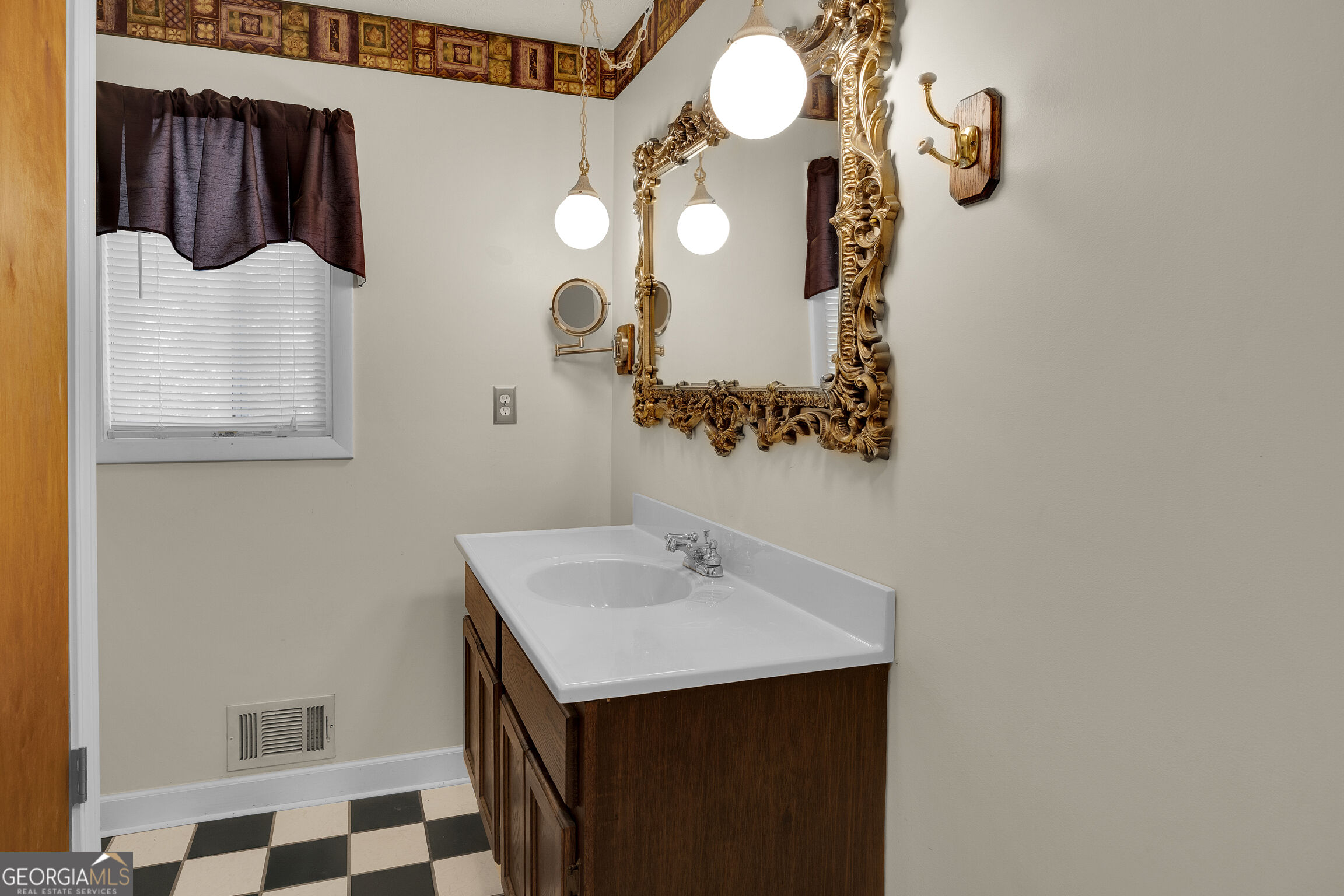 3071 White Road Ne Property Photo 32