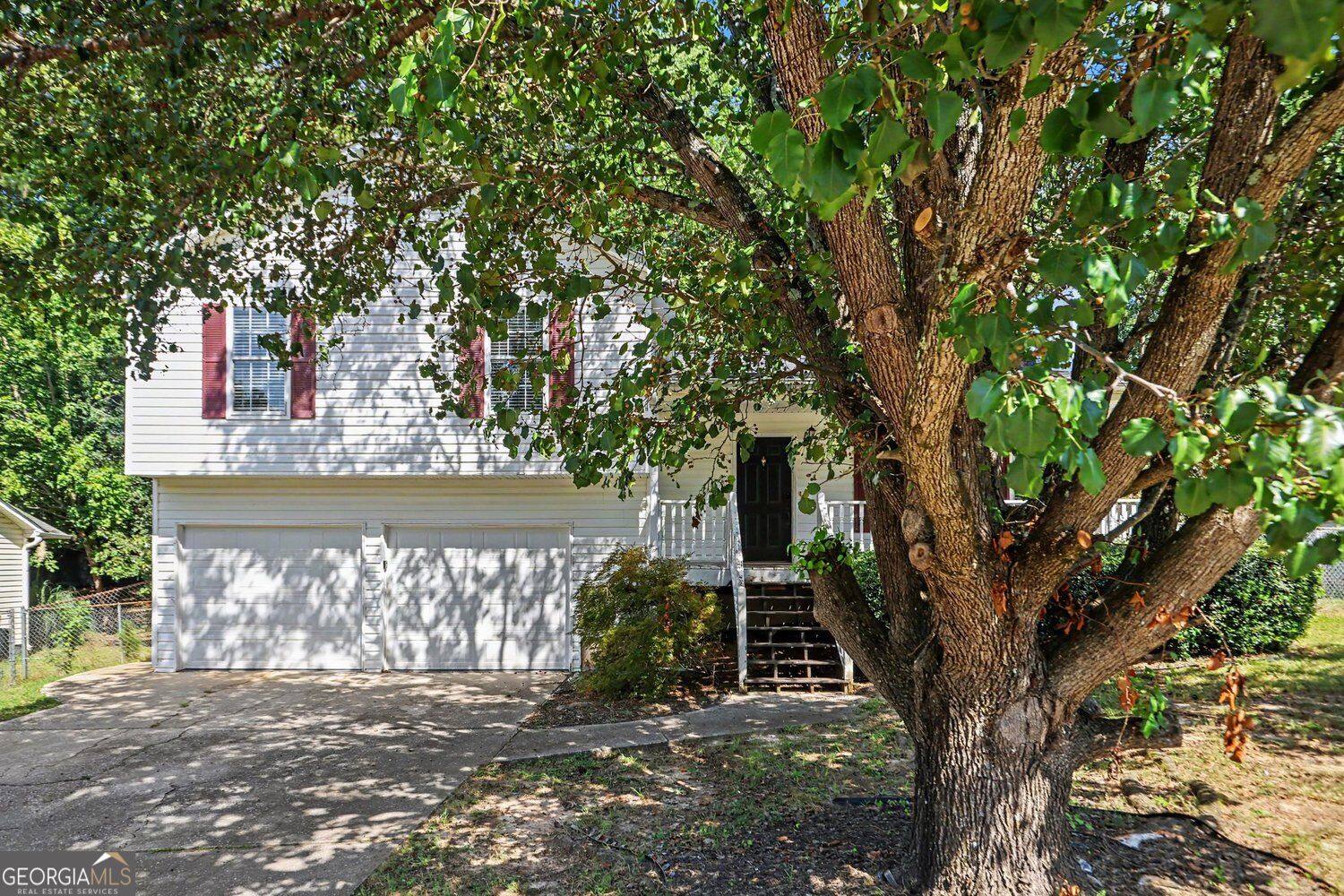 303 Ivy Terrace Drive Property Photo 1