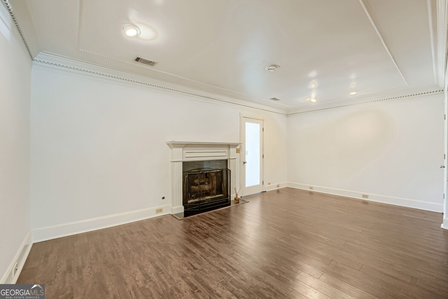 410 Forestgate Court Property Photo 9