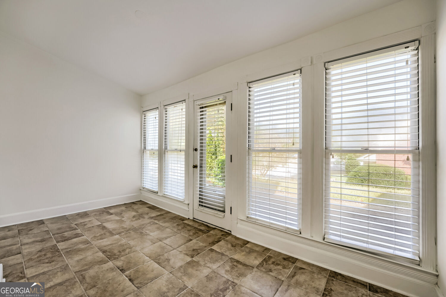 410 Forestgate Court Property Photo 15