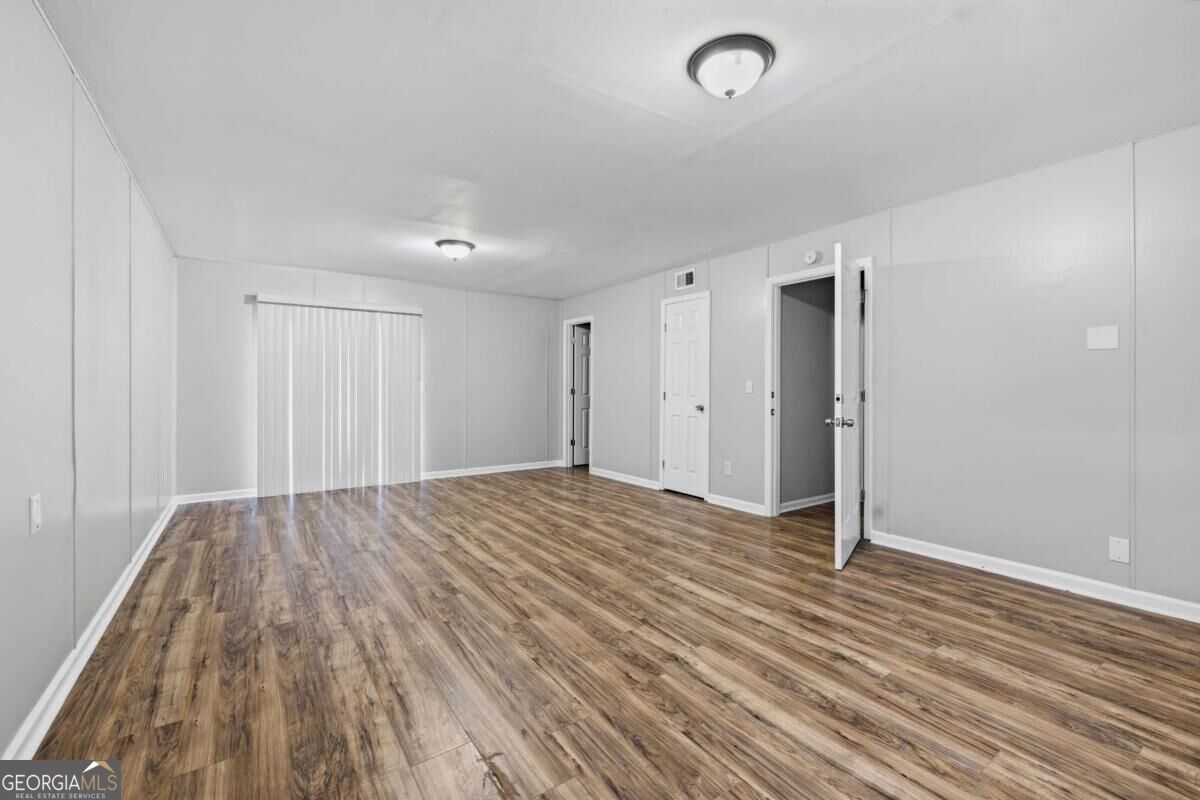 5527 Tunbridge Wells Road Property Photo 16