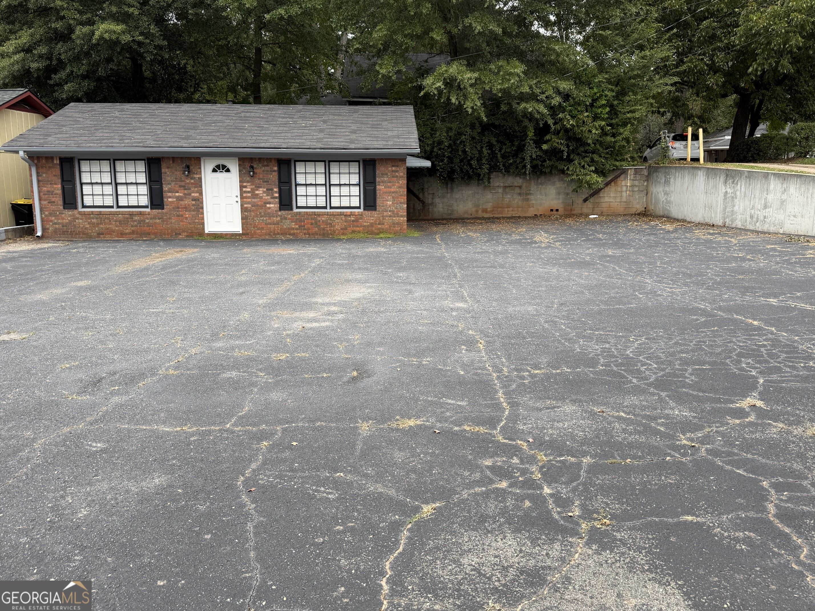 125 Temple Avenue Property Photo 8