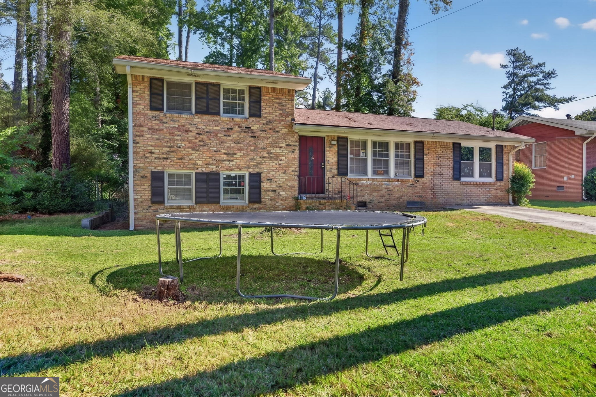 5918 Pinecreek Road Property Photo 1