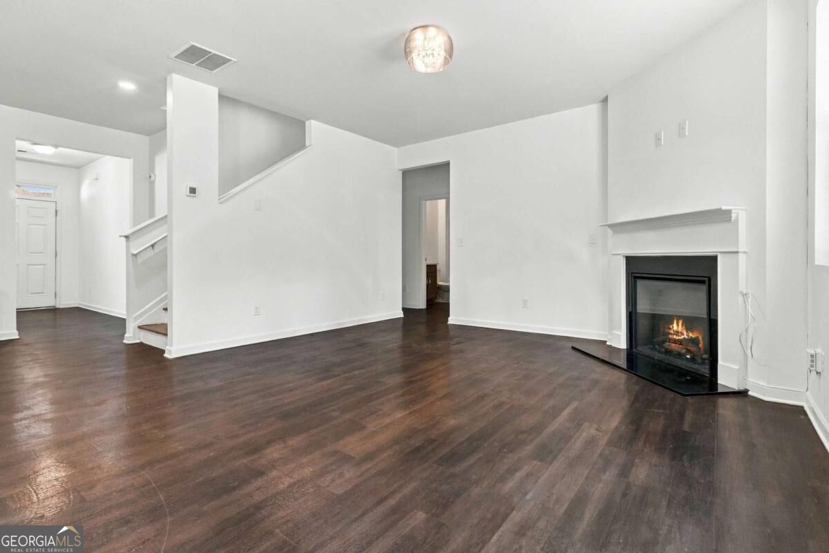 25 Lena Court Property Photo 7